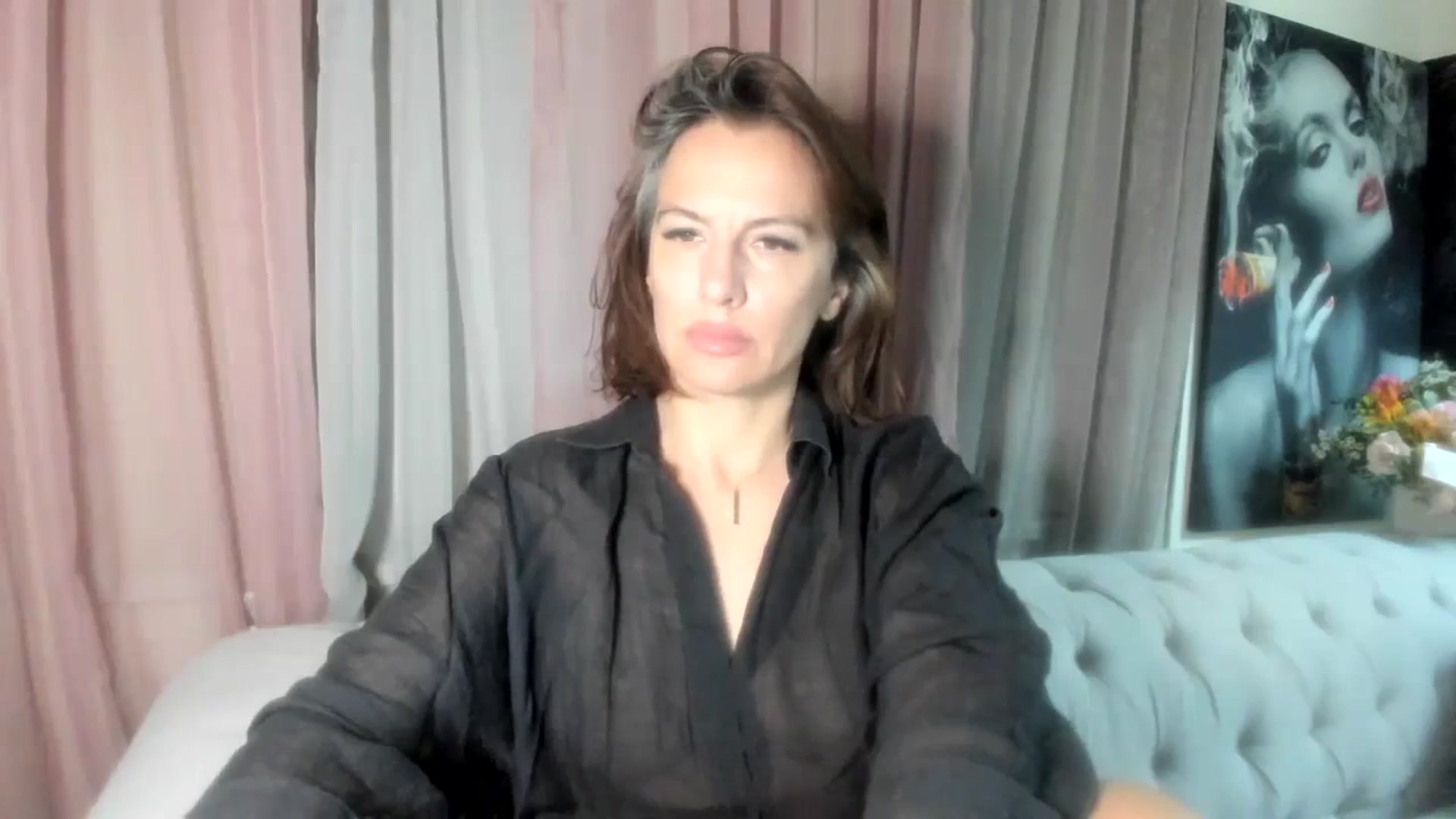 Gallery image thumbnail from Aarte_miss's myfreecams stream on, 03/10/2024, 24:17 image 4 of 20