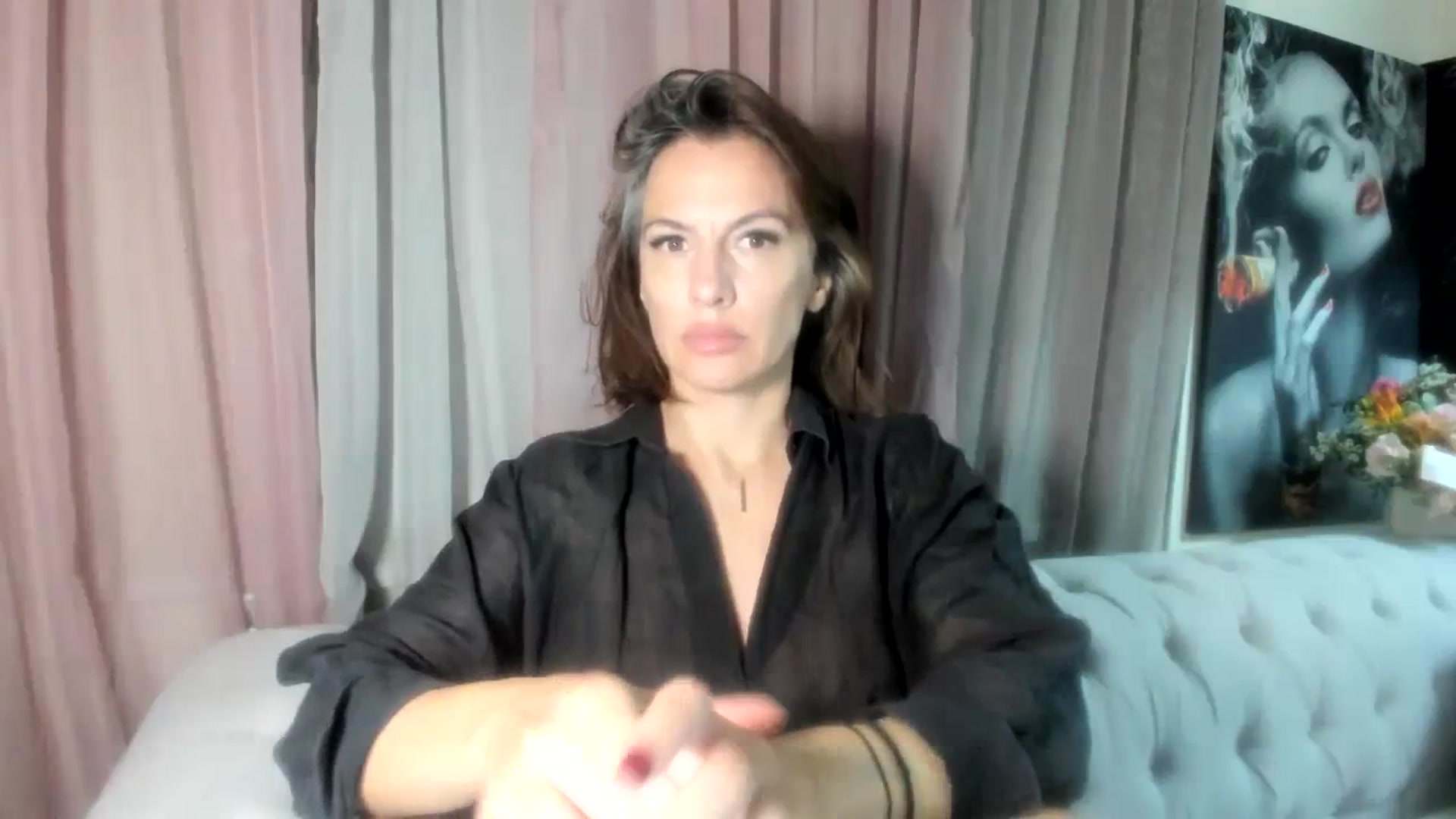 Gallery image thumbnail from Aarte_miss's myfreecams stream on, 03/10/2024, 24:17 image 3 of 20