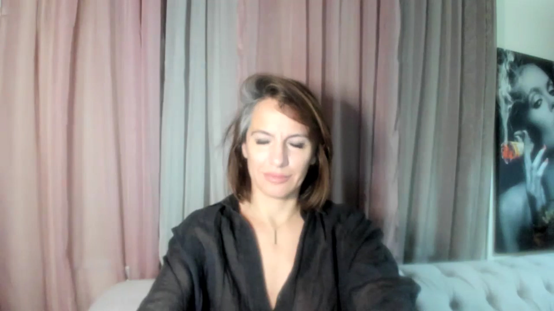 Gallery image thumbnail from Aarte_miss's myfreecams stream on, 03/10/2024, 01:08 image 7 of 20