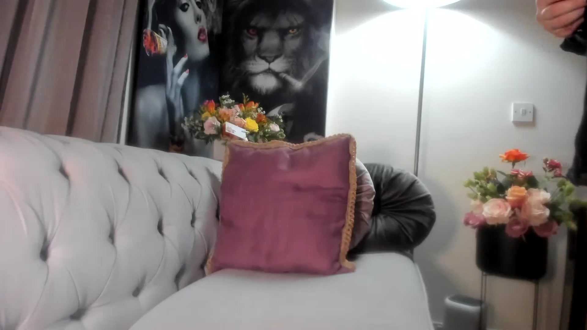 Gallery image thumbnail from Aarte_miss's myfreecams stream on, 03/10/2024, 01:08 image 14 of 20