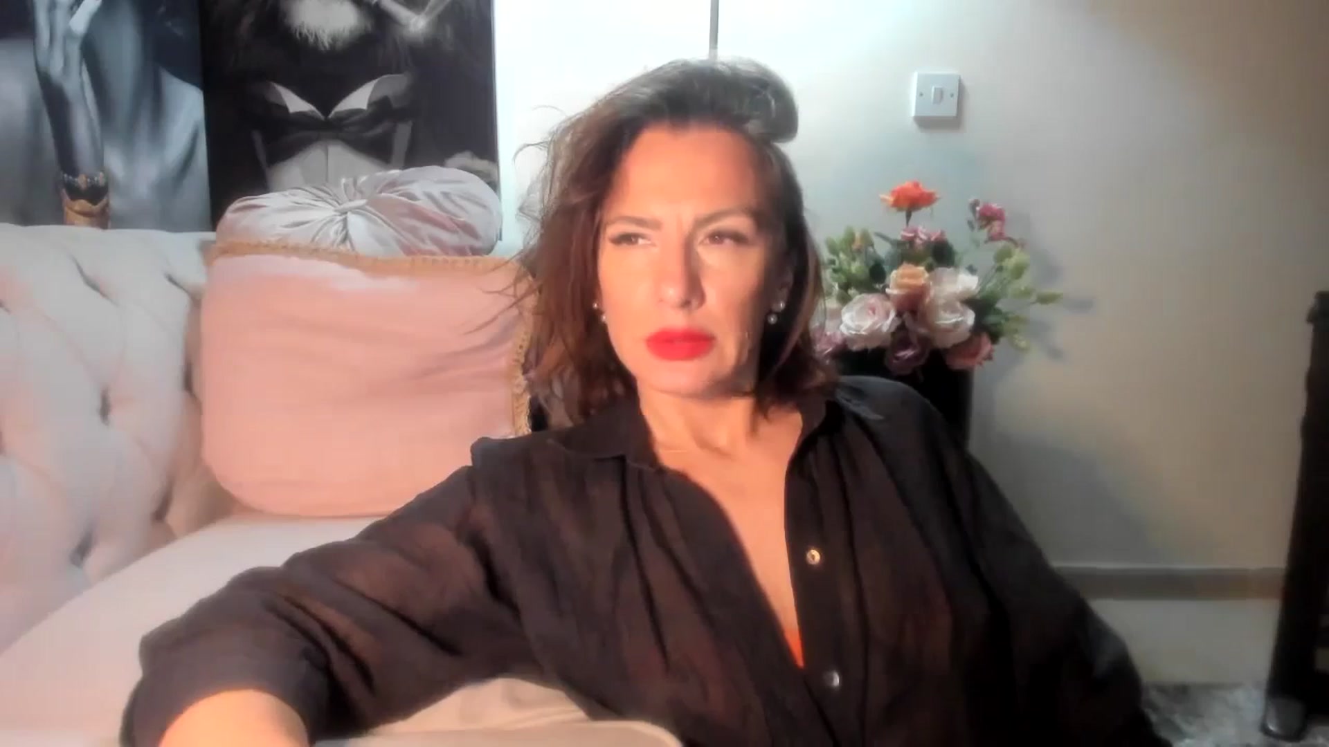 Gallery image thumbnail from Aarte_miss's myfreecams stream on, 03/14/2024, 23:46 image 8 of 20