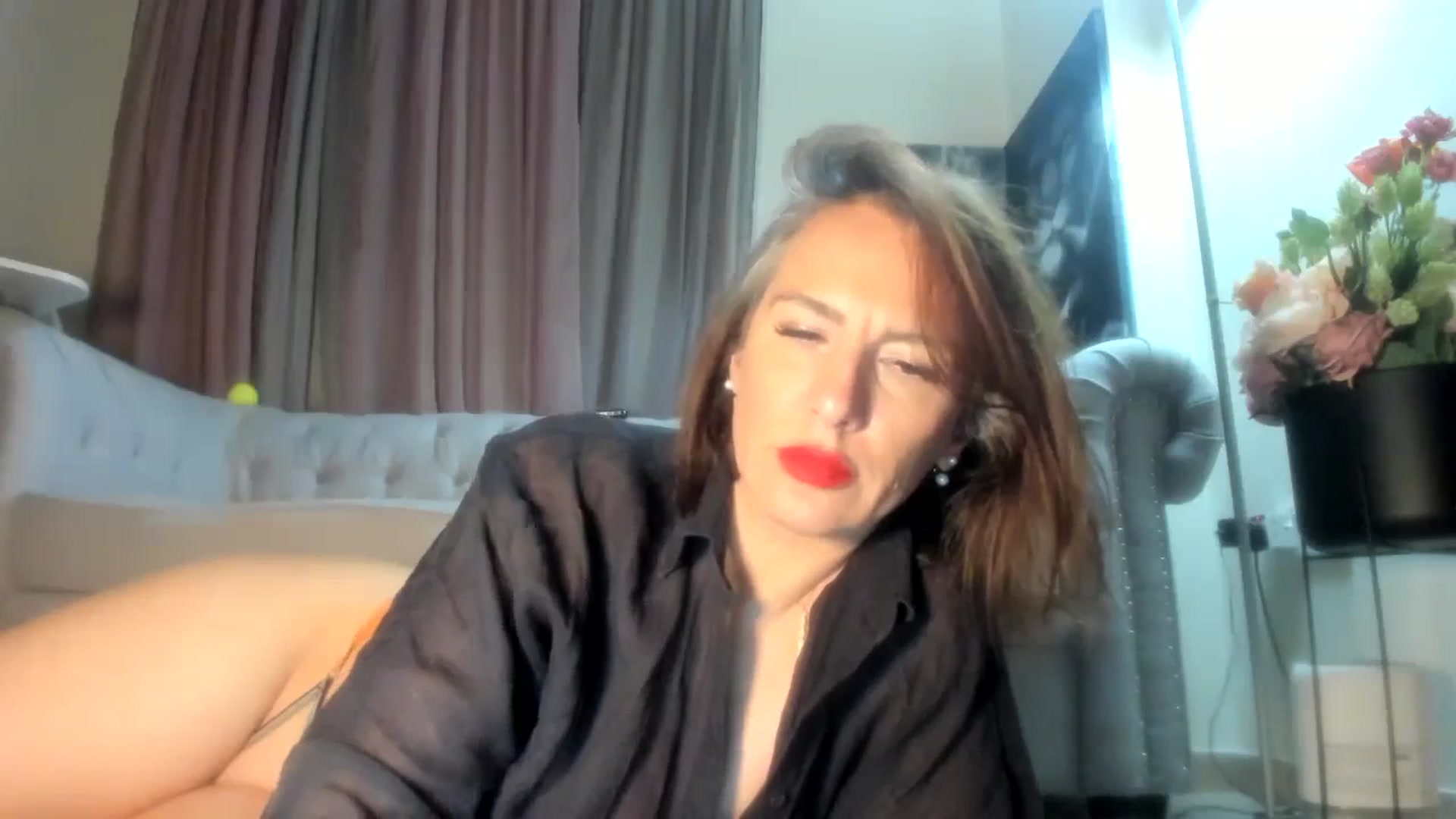 Gallery image thumbnail from Aarte_miss's myfreecams stream on, 03/14/2024, 23:46 image 18 of 20