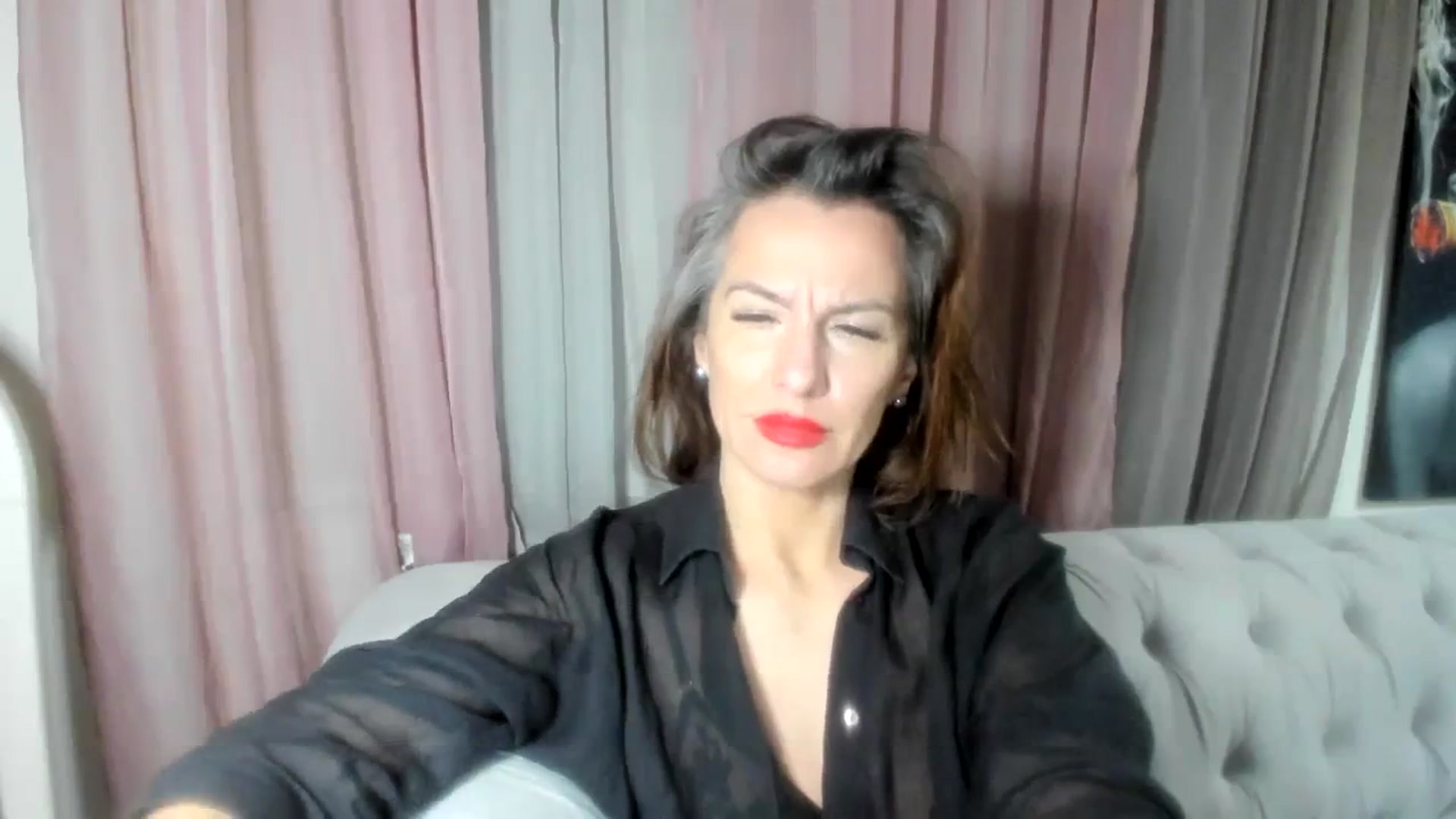 Gallery image thumbnail from Aarte_miss's myfreecams stream on, 03/22/2024, 01:26 image 2 of 20