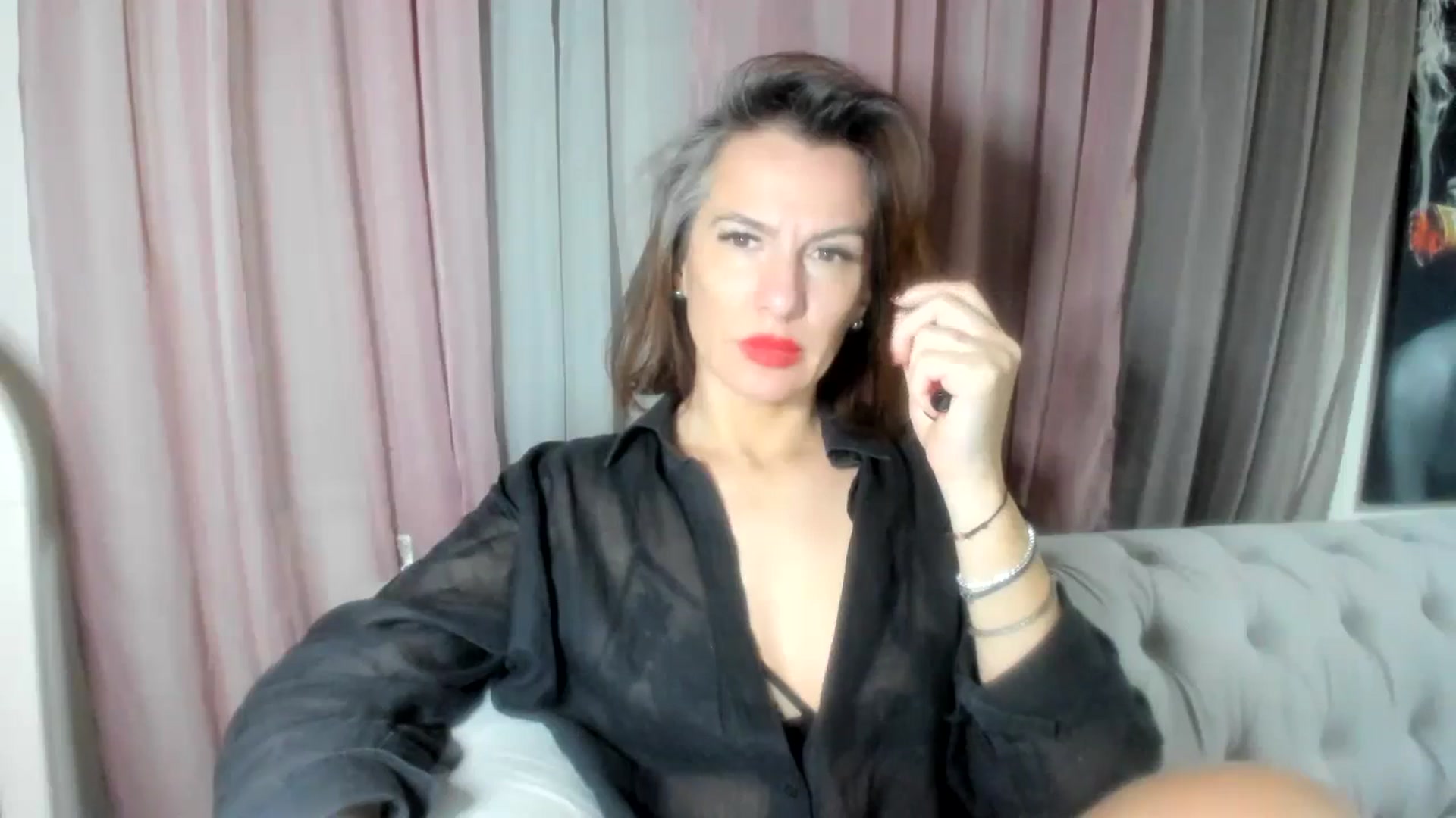 Gallery image thumbnail from Aarte_miss's myfreecams stream on, 03/22/2024, 01:26 image 17 of 20