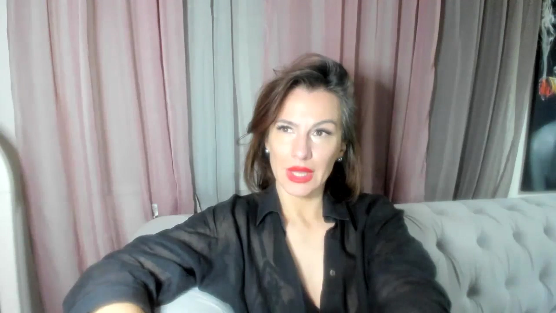Gallery image thumbnail from Aarte_miss's myfreecams stream on, 03/22/2024, 01:26 image 6 of 20