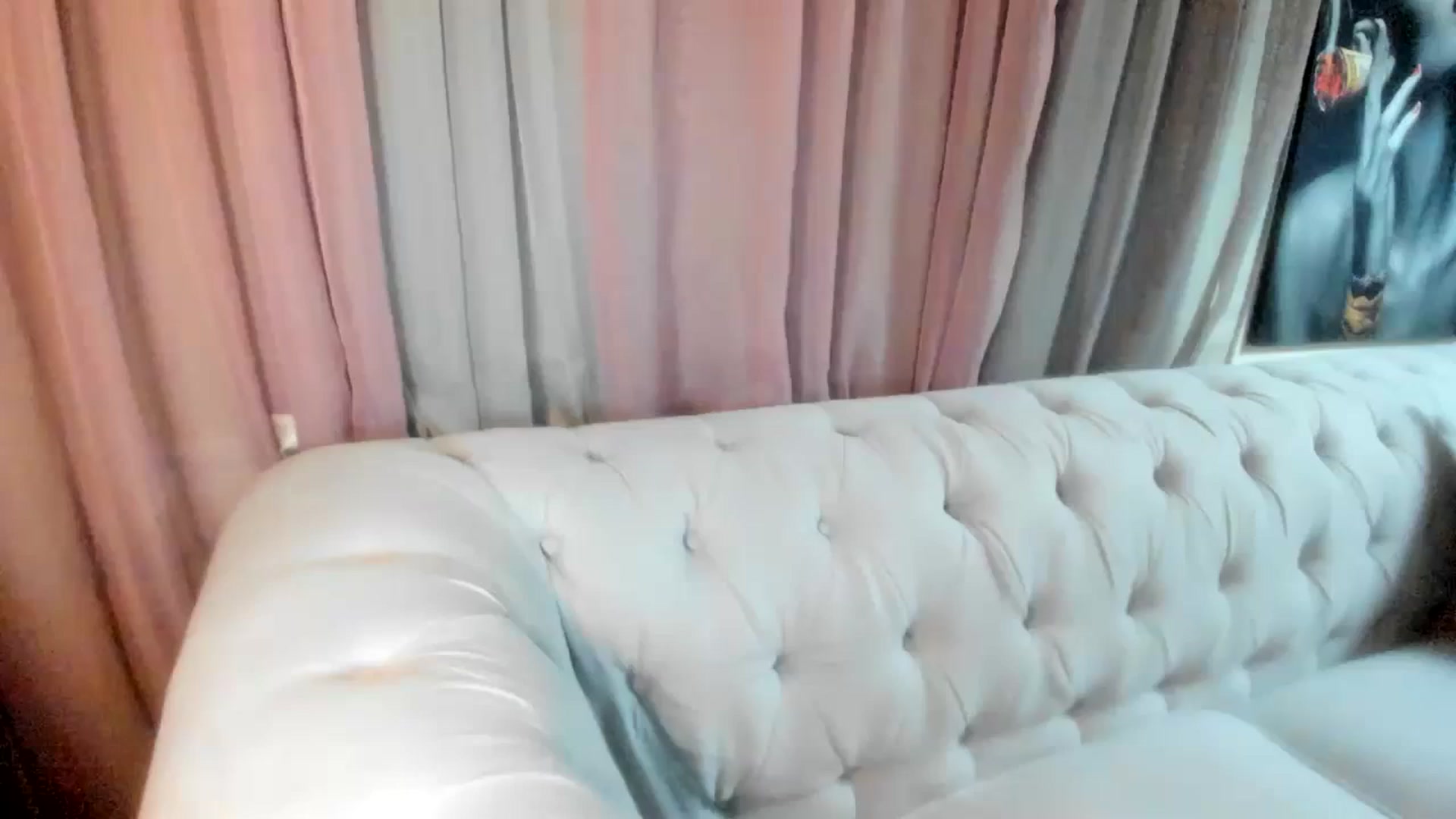 Gallery image thumbnail from Aarte_miss's myfreecams stream on, 04/06/2024, 21:34 image 17 of 20