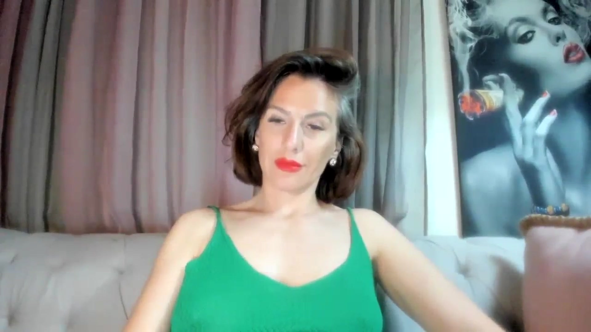 Gallery image thumbnail from Aarte_miss's myfreecams stream on, 04/06/2024, 22:34 image 10 of 20