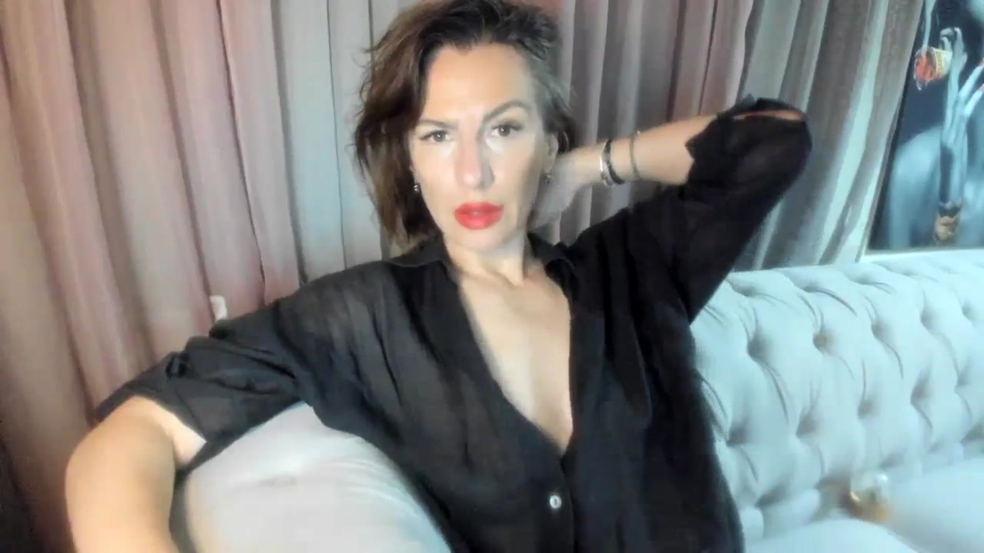 Gallery image thumbnail from Aarte_miss's myfreecams stream on, 04/07/2024, 22:42 image 5 of 20