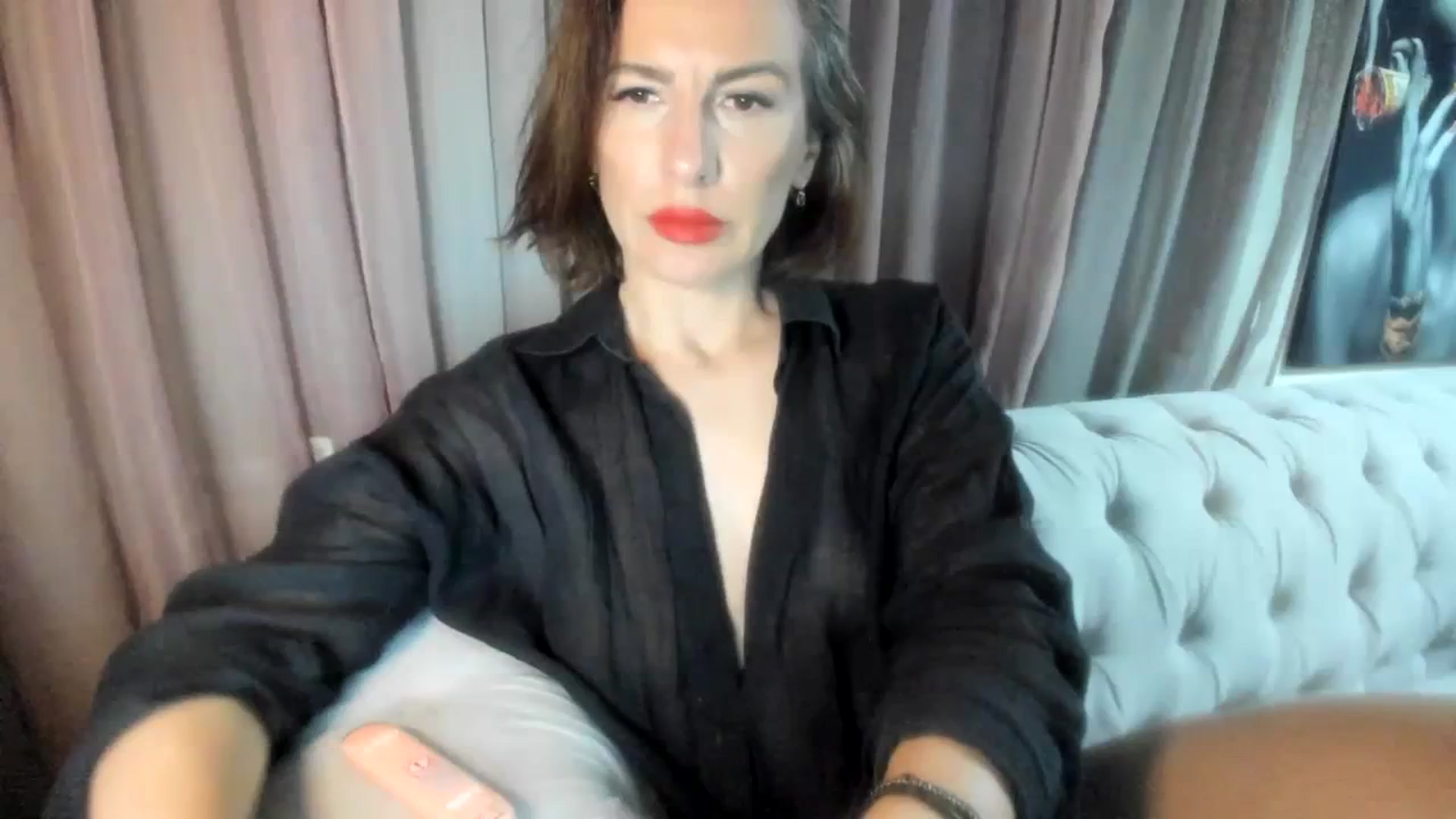 Gallery image thumbnail from Aarte_miss's myfreecams stream on, 04/07/2024, 22:42 image 1 of 20