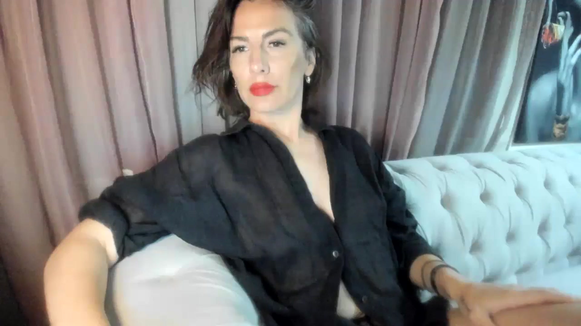 Gallery image thumbnail from Aarte_miss's myfreecams stream on, 04/08/2024, 24:11 image 13 of 20