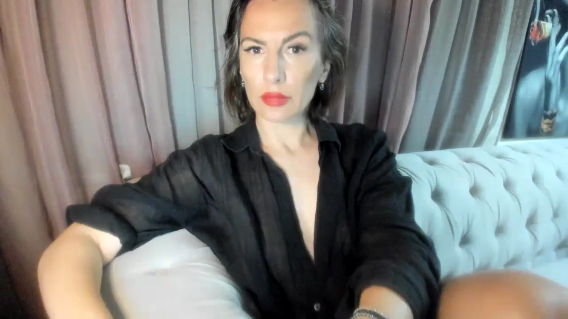 Gallery image thumbnail from Aarte_miss's myfreecams stream on, 04/08/2024, 24:49 image 17 of 20