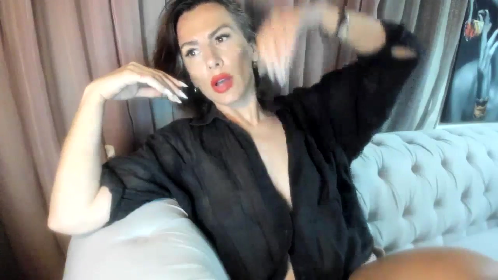 Gallery image thumbnail from Aarte_miss's myfreecams stream on, 04/08/2024, 24:49 image 13 of 20