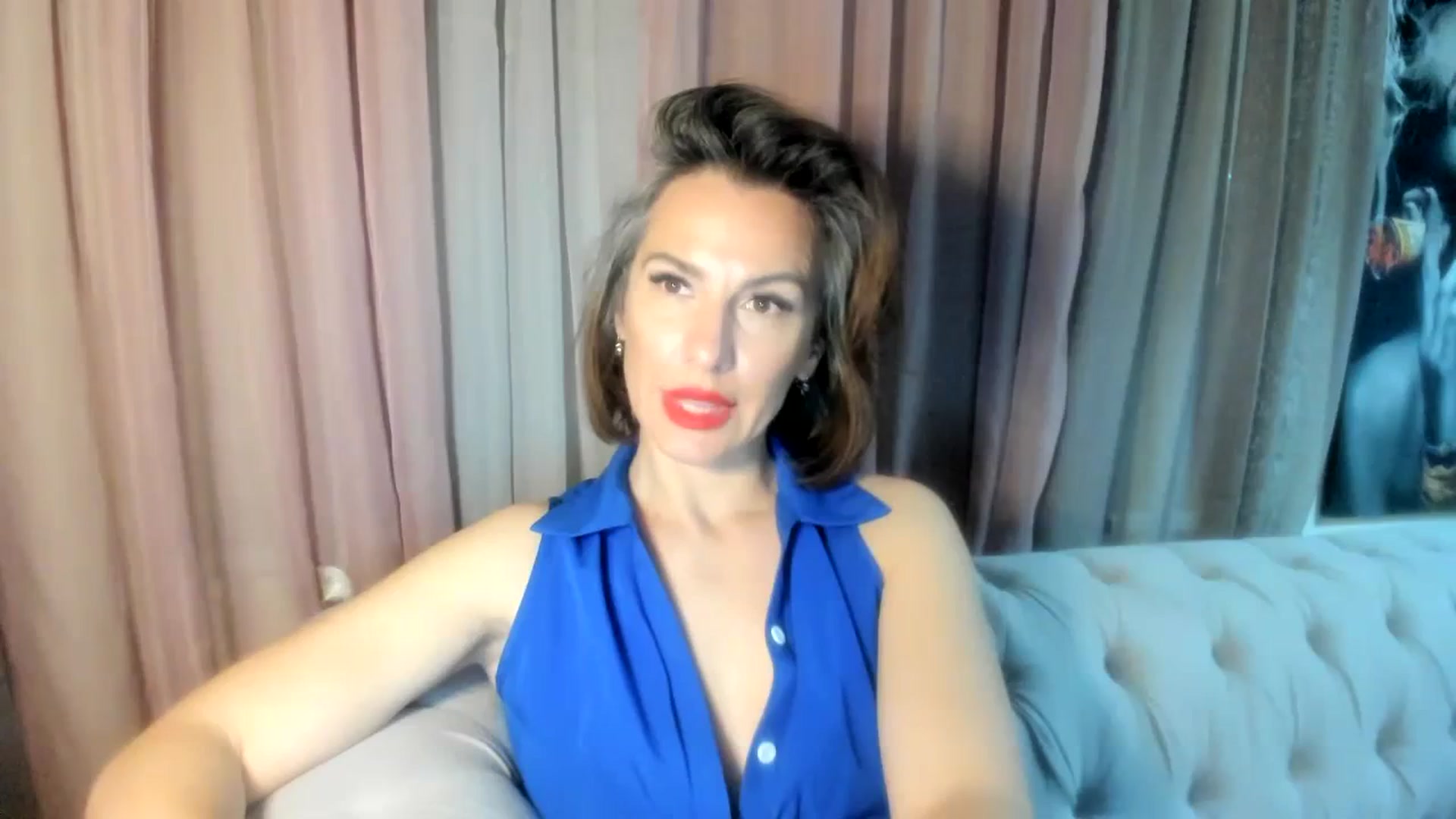 Gallery image thumbnail from Aarte_miss's myfreecams stream on, 04/14/2024, 16:15 image 3 of 20