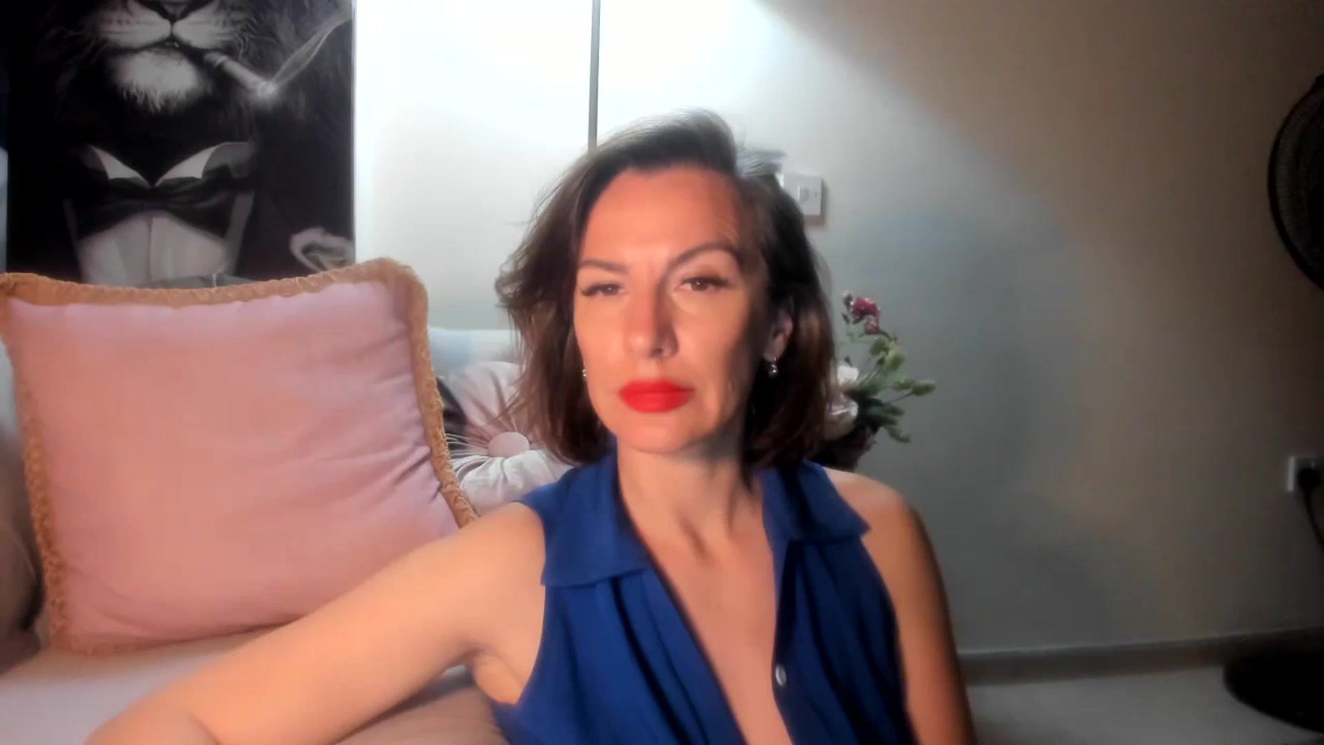Gallery image thumbnail from Aarte_miss's myfreecams stream on, 04/14/2024, 19:17 image 16 of 20