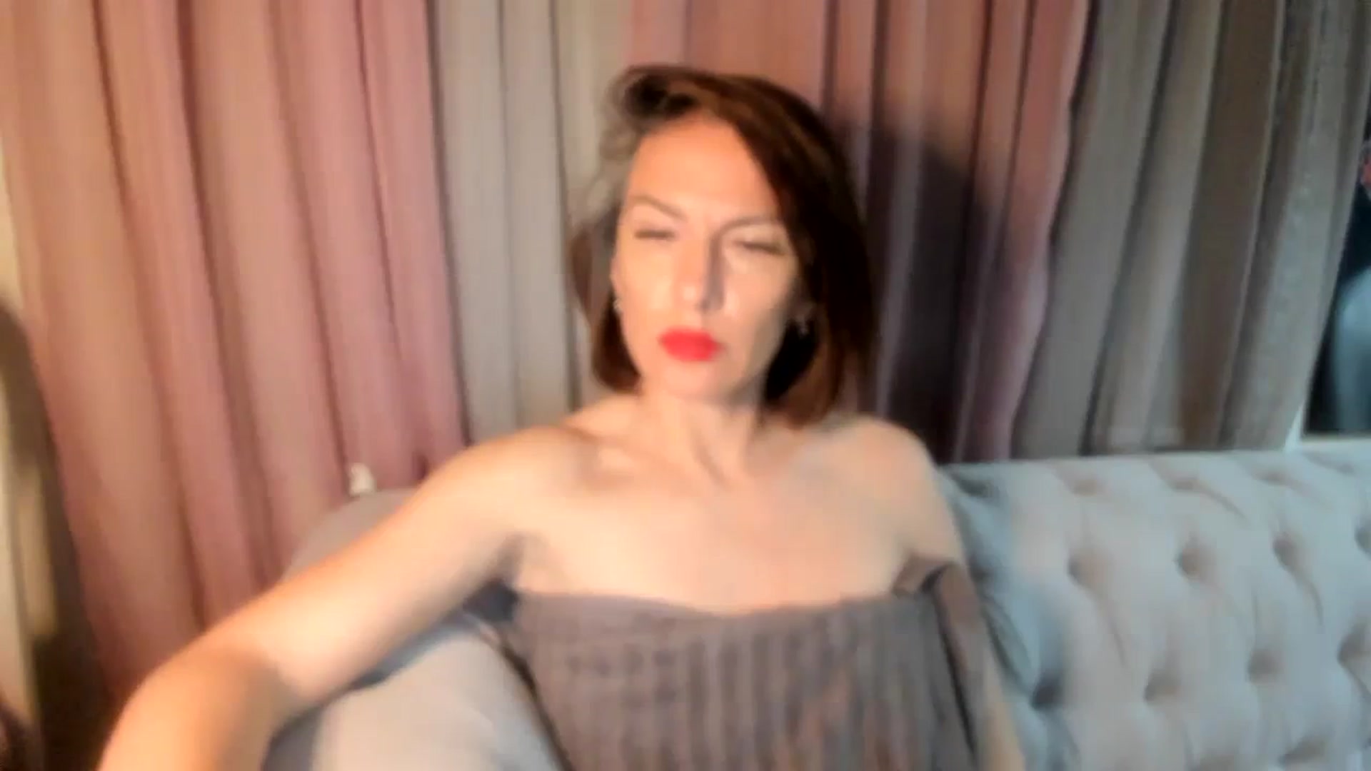 Gallery image thumbnail from Aarte_miss's myfreecams stream on, 04/14/2024, 21:45 image 20 of 20
