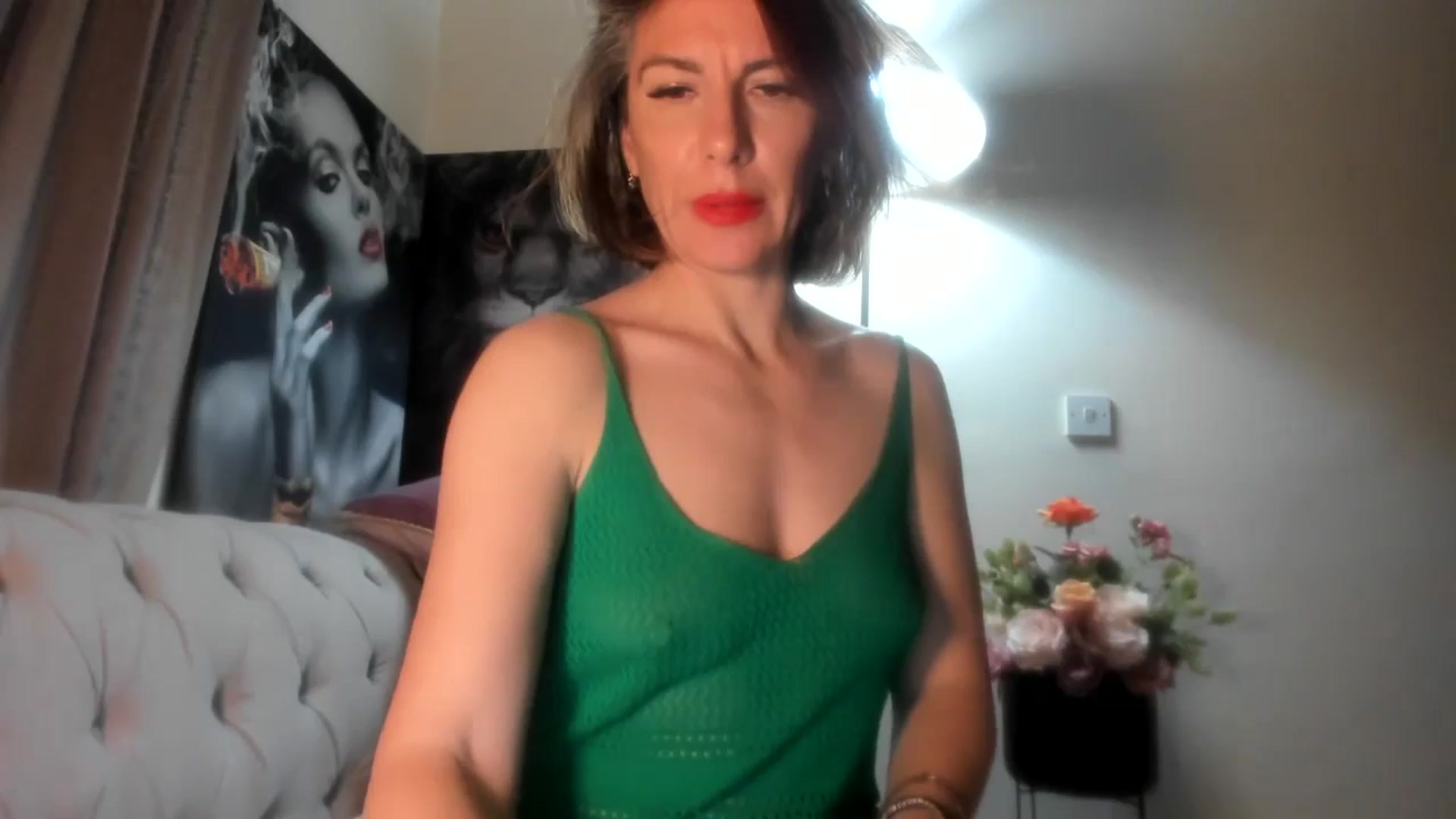 Gallery image thumbnail from Aarte_miss's myfreecams stream on, 04/19/2024, 22:01 image 19 of 20