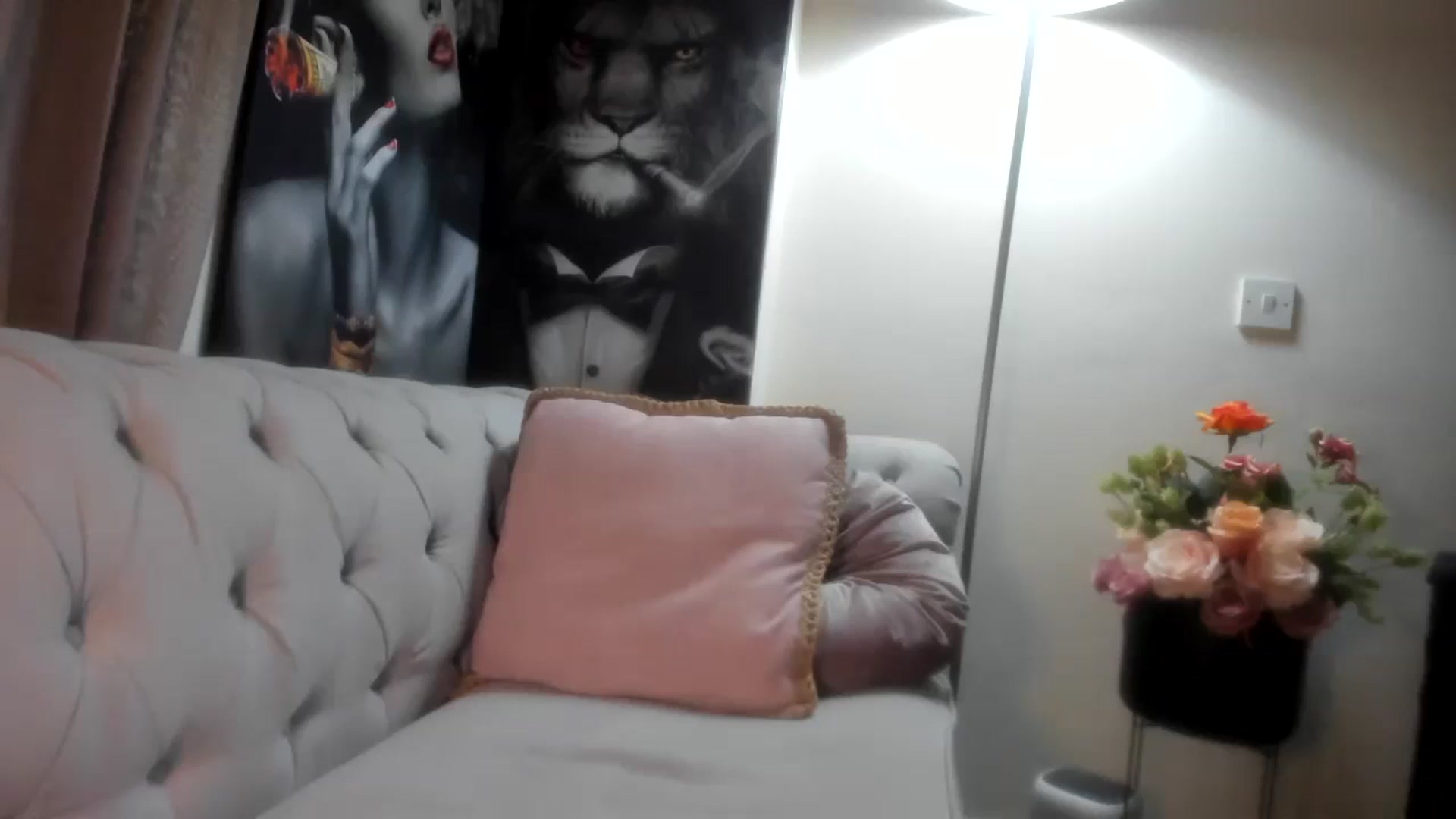 Gallery image thumbnail from Aarte_miss's myfreecams stream on, 04/20/2024, 22:16 image 13 of 20