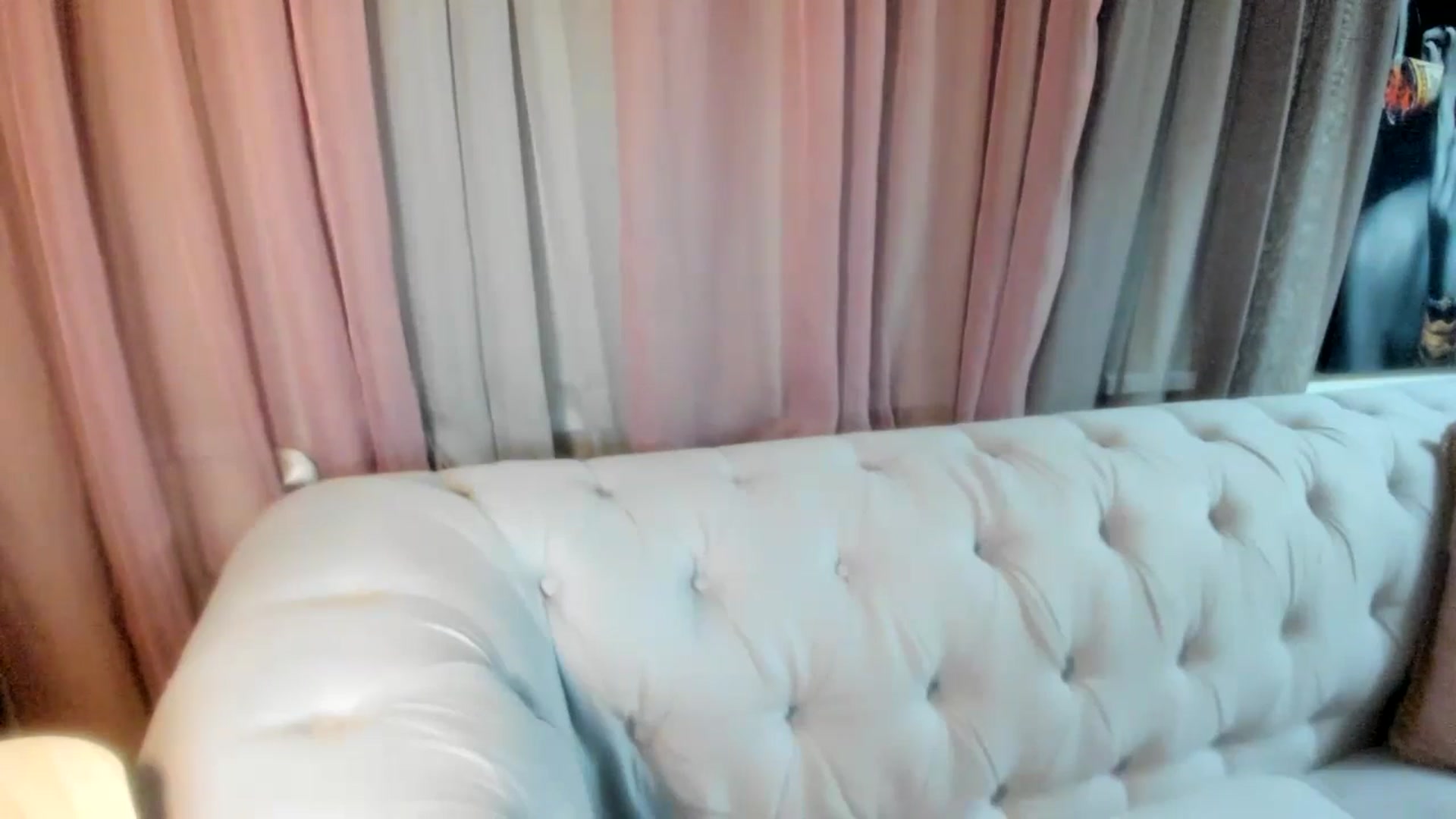 Gallery image thumbnail from Aarte_miss's myfreecams stream on, 04/21/2024, 24:53 image 5 of 20