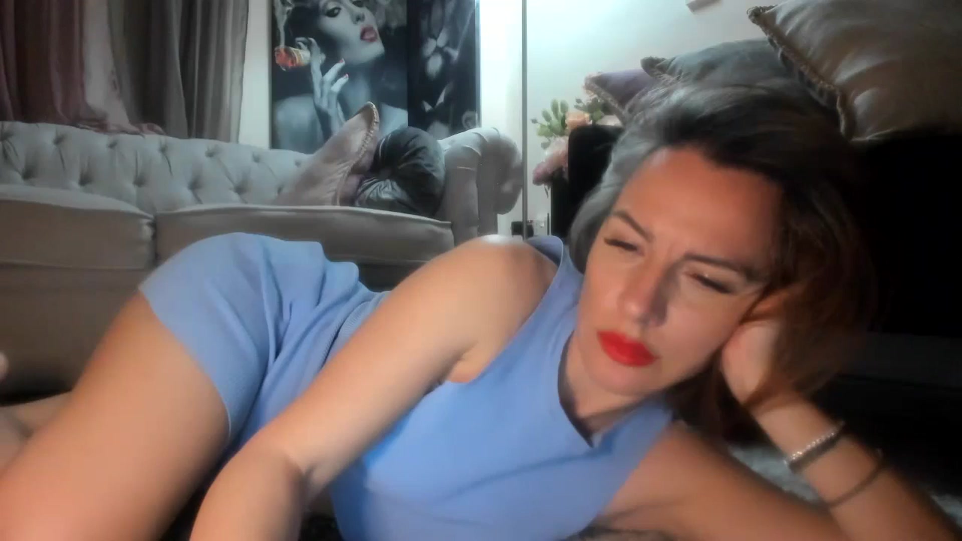 Gallery image thumbnail from Aarte_miss's myfreecams stream on, 04/26/2024, 22:50 image 5 of 20