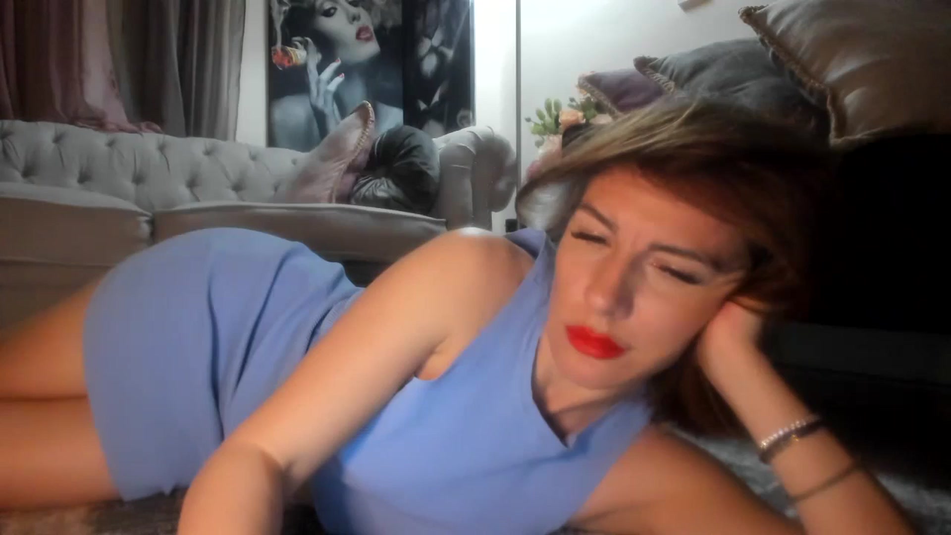 Gallery image thumbnail from Aarte_miss's myfreecams stream on, 04/26/2024, 22:50 image 4 of 20