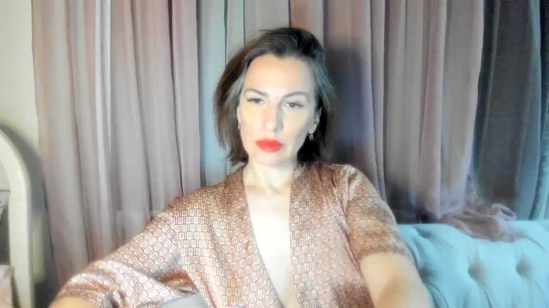 Gallery image thumbnail from Aarte_miss's myfreecams stream on, 04/27/2024, 16:26 image 2 of 20