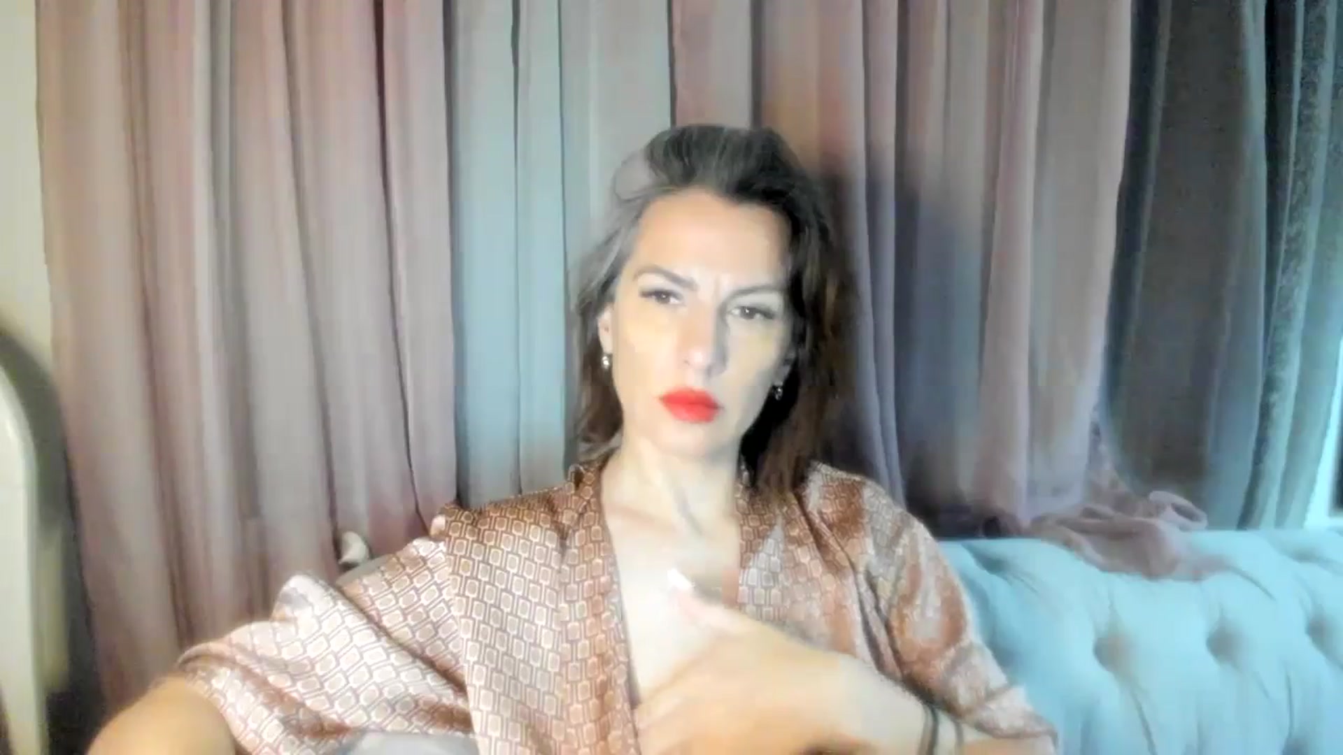 Gallery image thumbnail from Aarte_miss's myfreecams stream on, 04/27/2024, 16:26 image 16 of 20