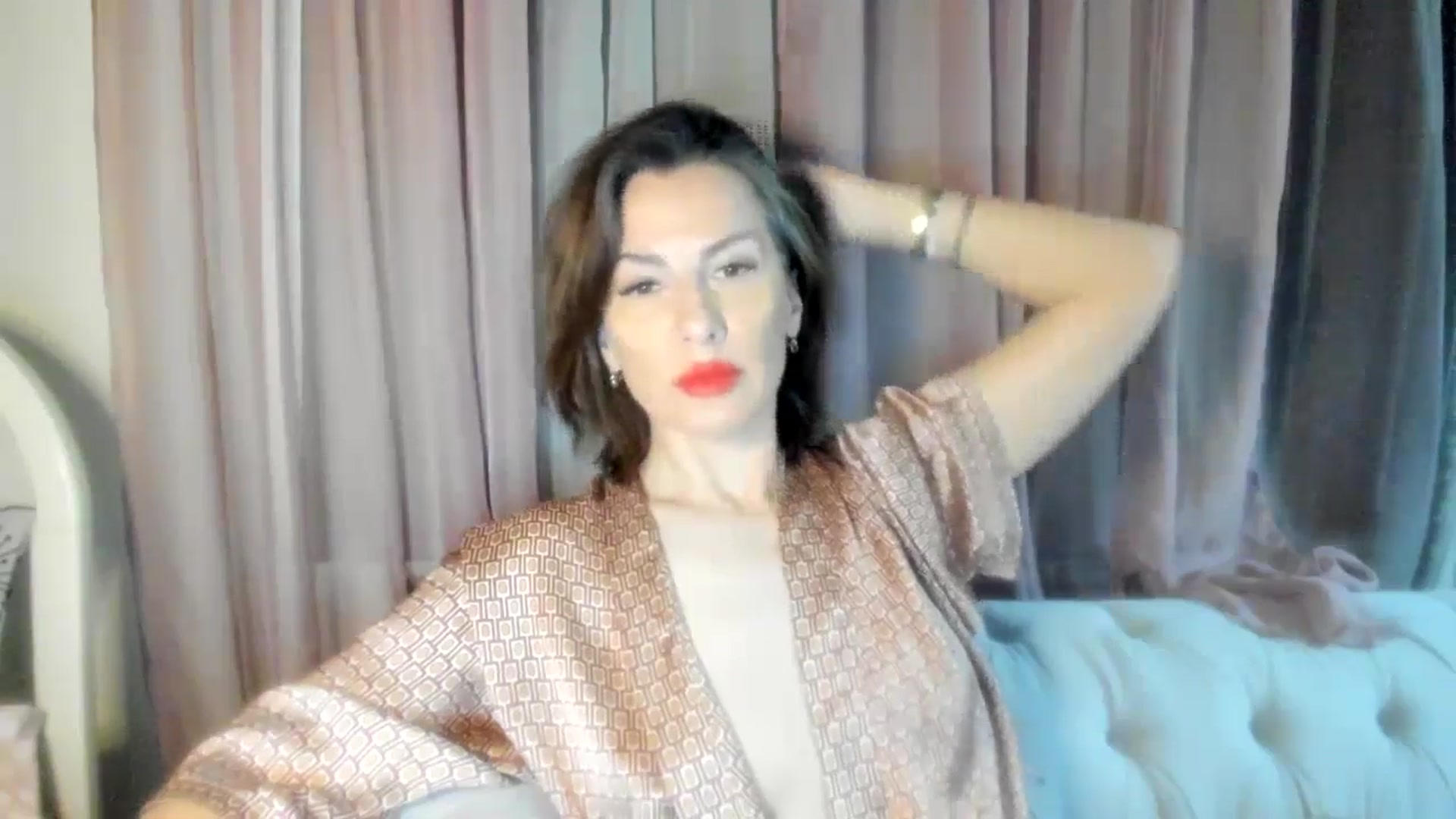 Gallery image thumbnail from Aarte_miss's myfreecams stream on, 04/27/2024, 16:26 image 4 of 20