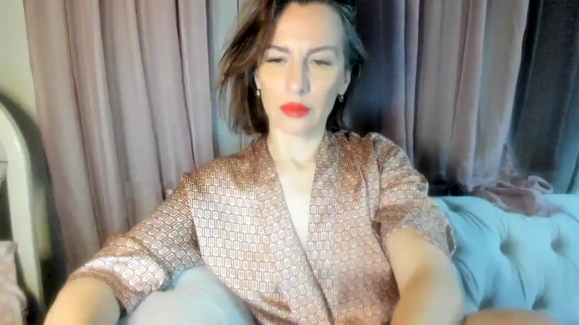 Gallery image thumbnail from Aarte_miss's myfreecams stream on, 04/27/2024, 17:26 image 12 of 20