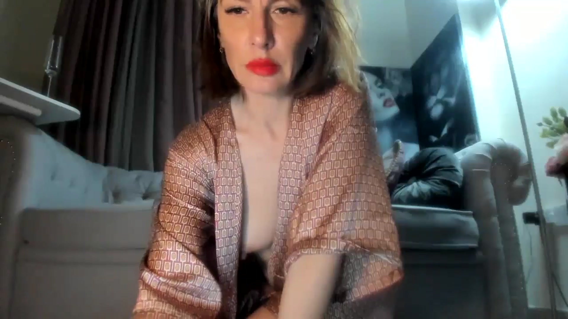 Gallery image thumbnail from Aarte_miss's myfreecams stream on, 04/27/2024, 18:20 image 18 of 20