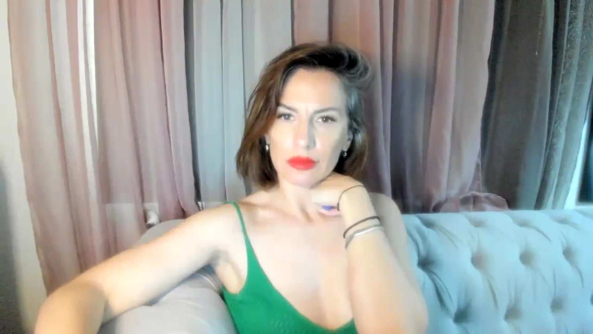Gallery image thumbnail from Aarte_miss's myfreecams stream on, 04/28/2024, 15:31 image 15 of 20