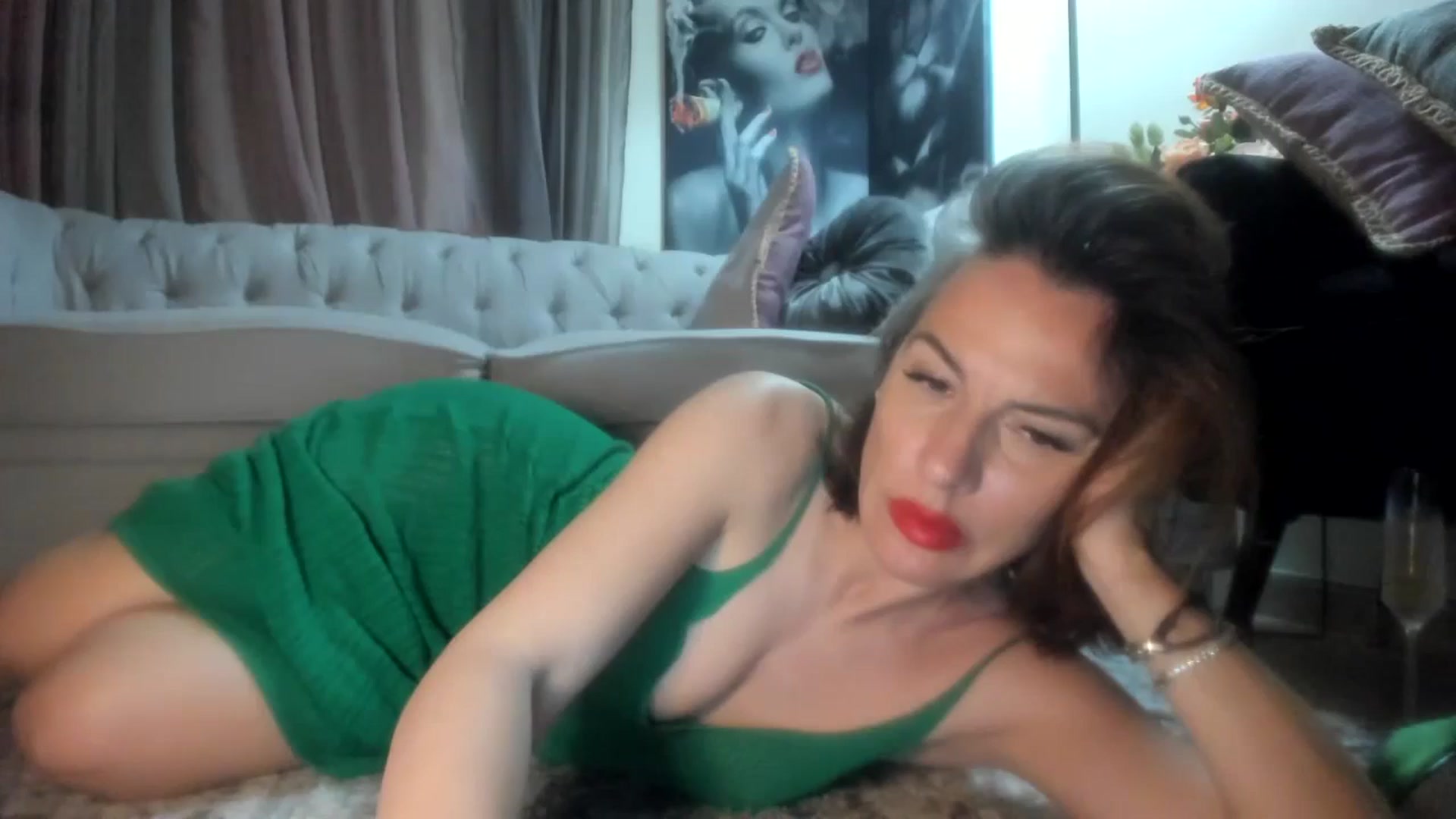 Gallery image thumbnail from Aarte_miss's myfreecams stream on, 04/28/2024, 17:31 image 1 of 20