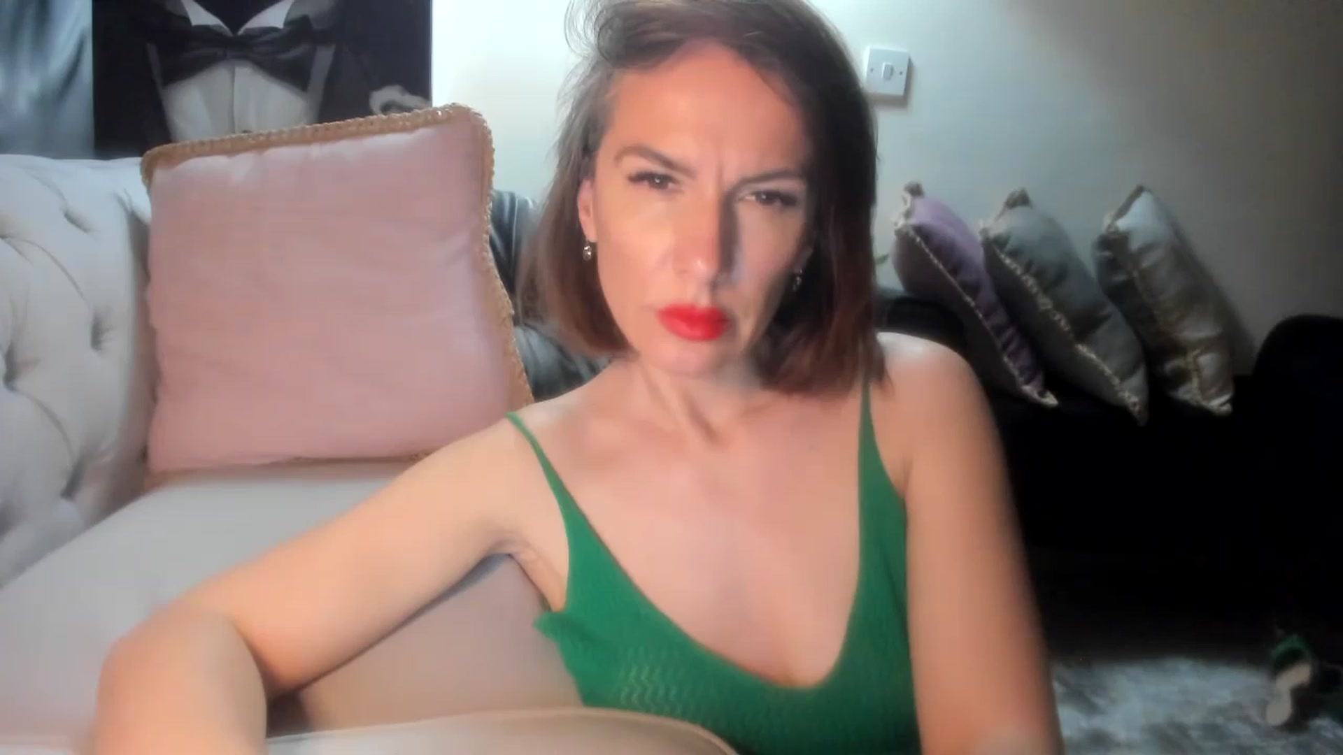 Gallery image thumbnail from Aarte_miss's myfreecams stream on, 04/28/2024, 18:32 image 14 of 20
