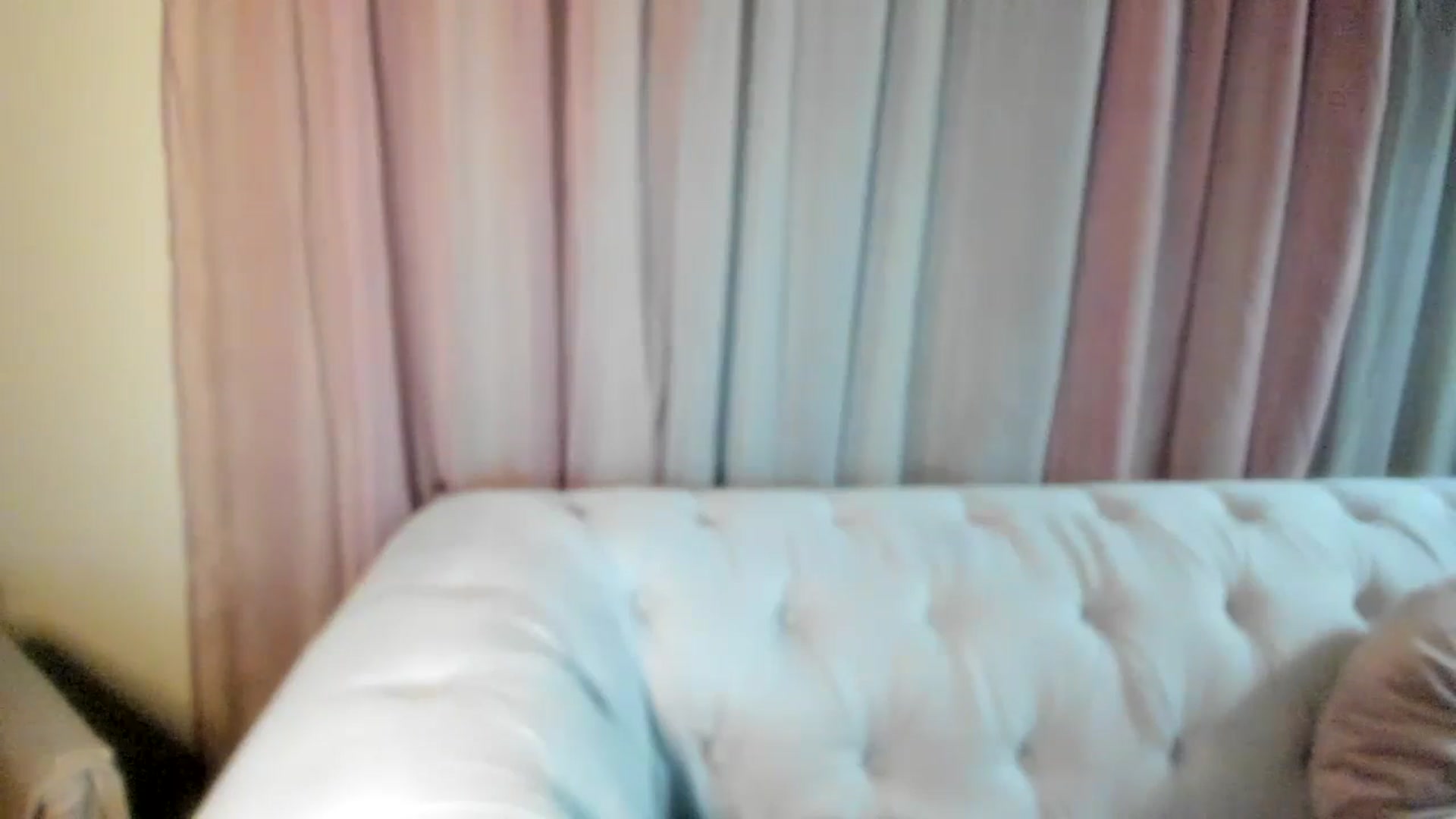 Gallery image thumbnail from Aarte_miss's myfreecams stream on, 05/03/2024, 21:00 image 13 of 20