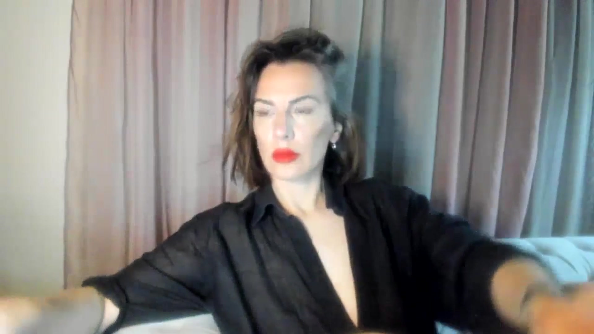 Gallery image thumbnail from Aarte_miss's myfreecams stream on, 05/04/2024, 19:22 image 4 of 20