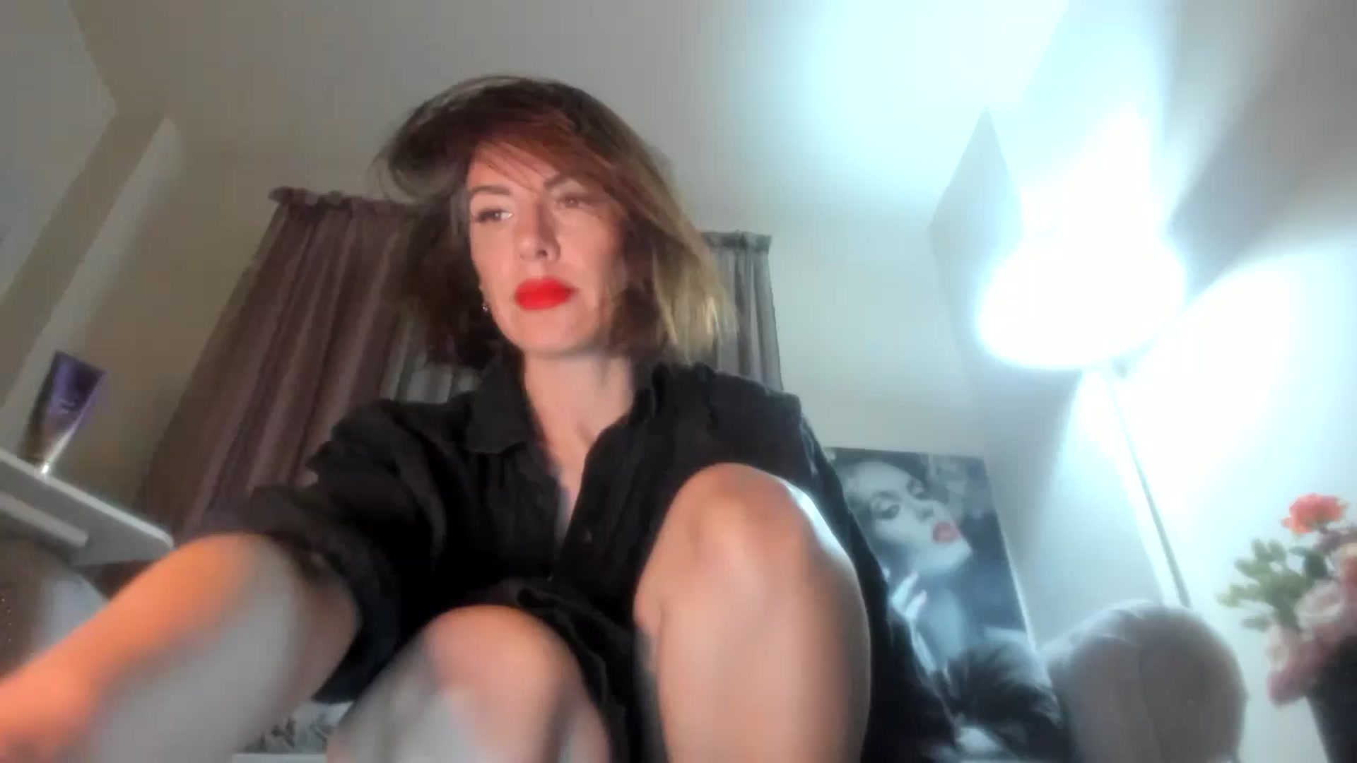 Gallery image thumbnail from Aarte_miss's myfreecams stream on, 05/04/2024, 19:51 image 2 of 20