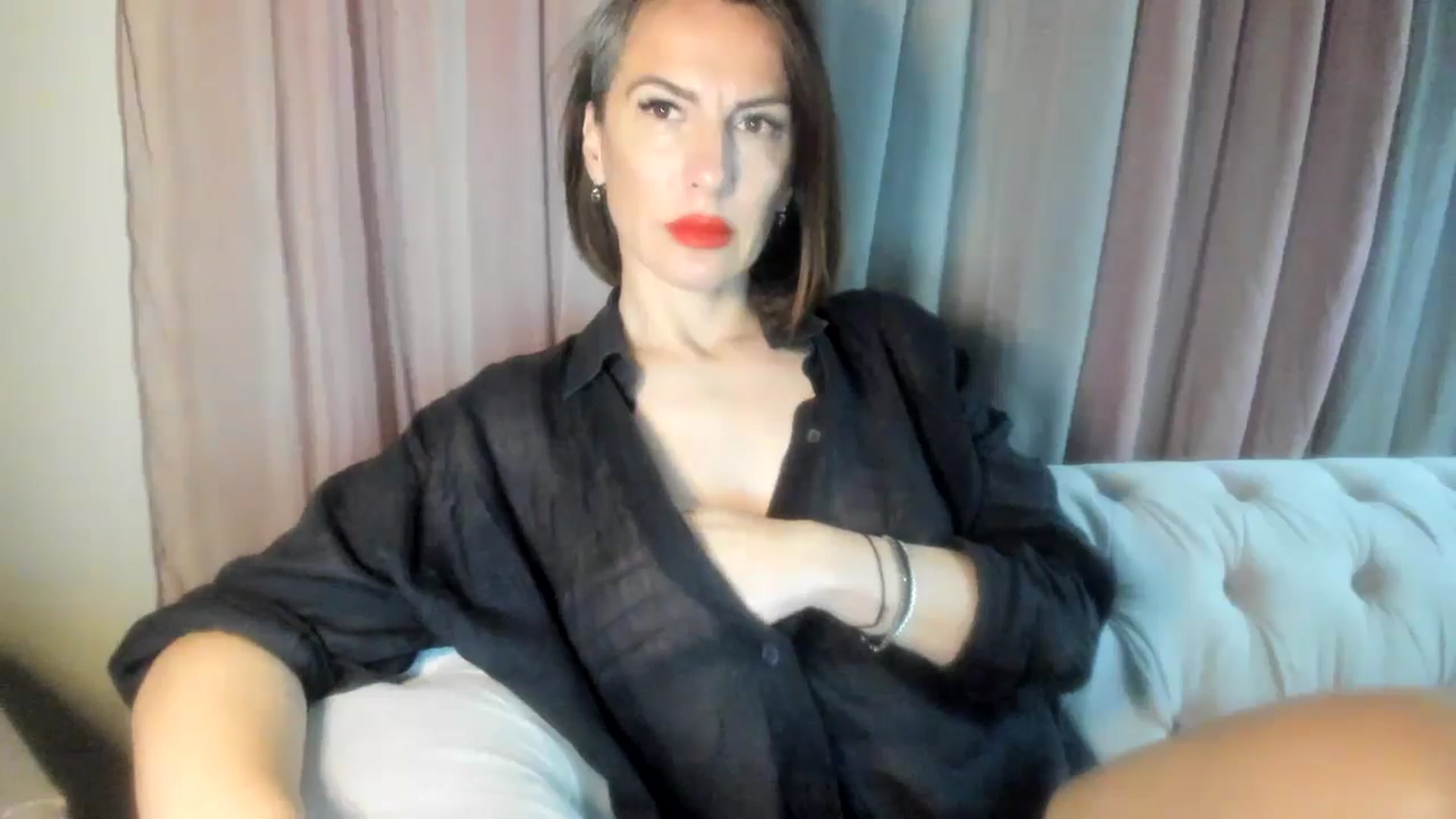 Gallery image thumbnail from Aarte_miss's myfreecams stream on, 05/04/2024, 21:26 image 10 of 20