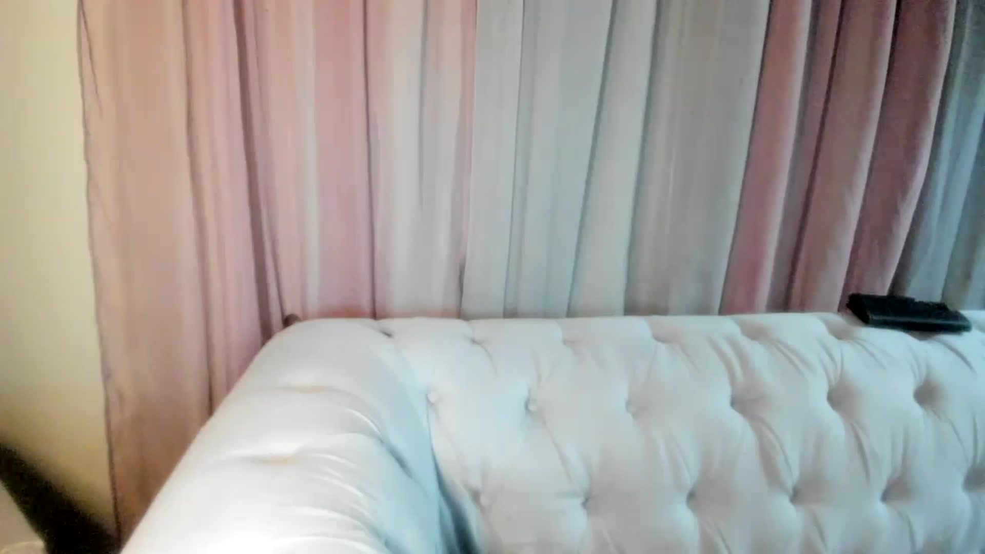 Gallery image thumbnail from Aarte_miss's myfreecams stream on, 05/04/2024, 21:26 image 14 of 20