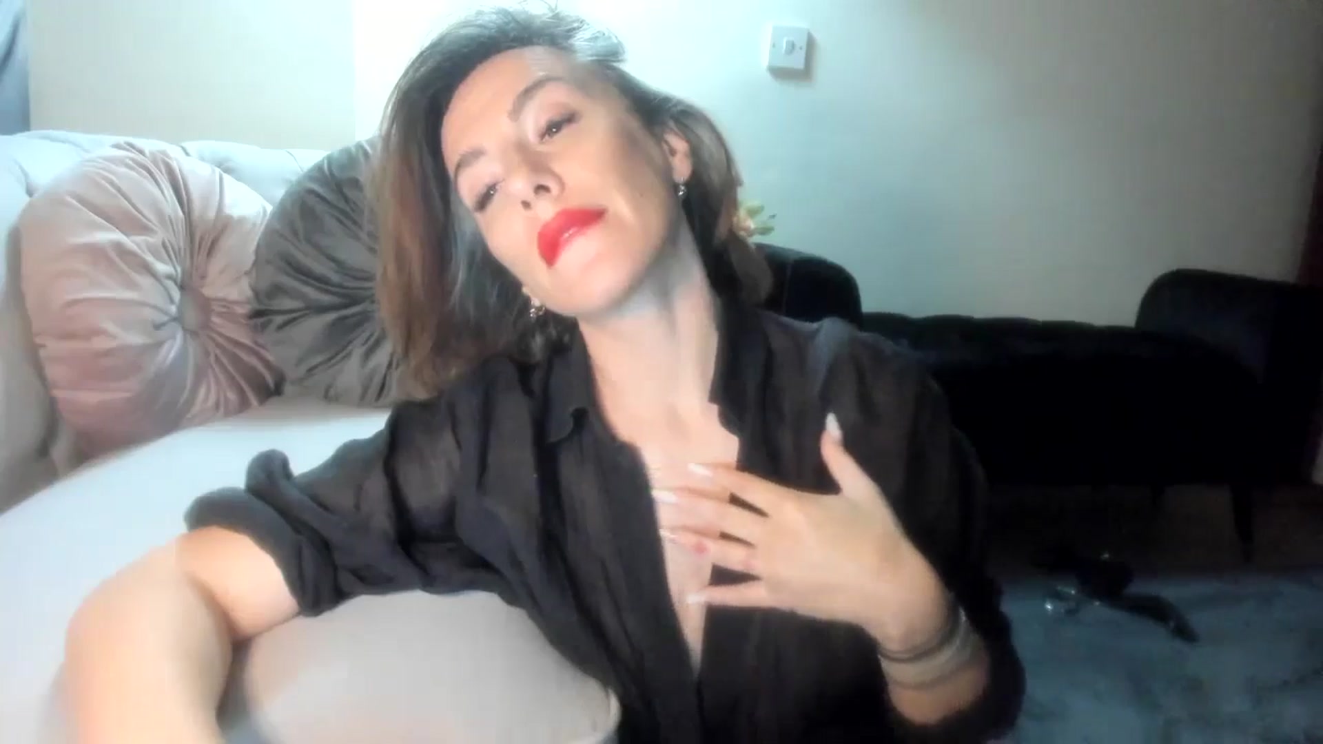 Gallery image thumbnail from Aarte_miss's myfreecams stream on, 05/04/2024, 23:33 image 19 of 20