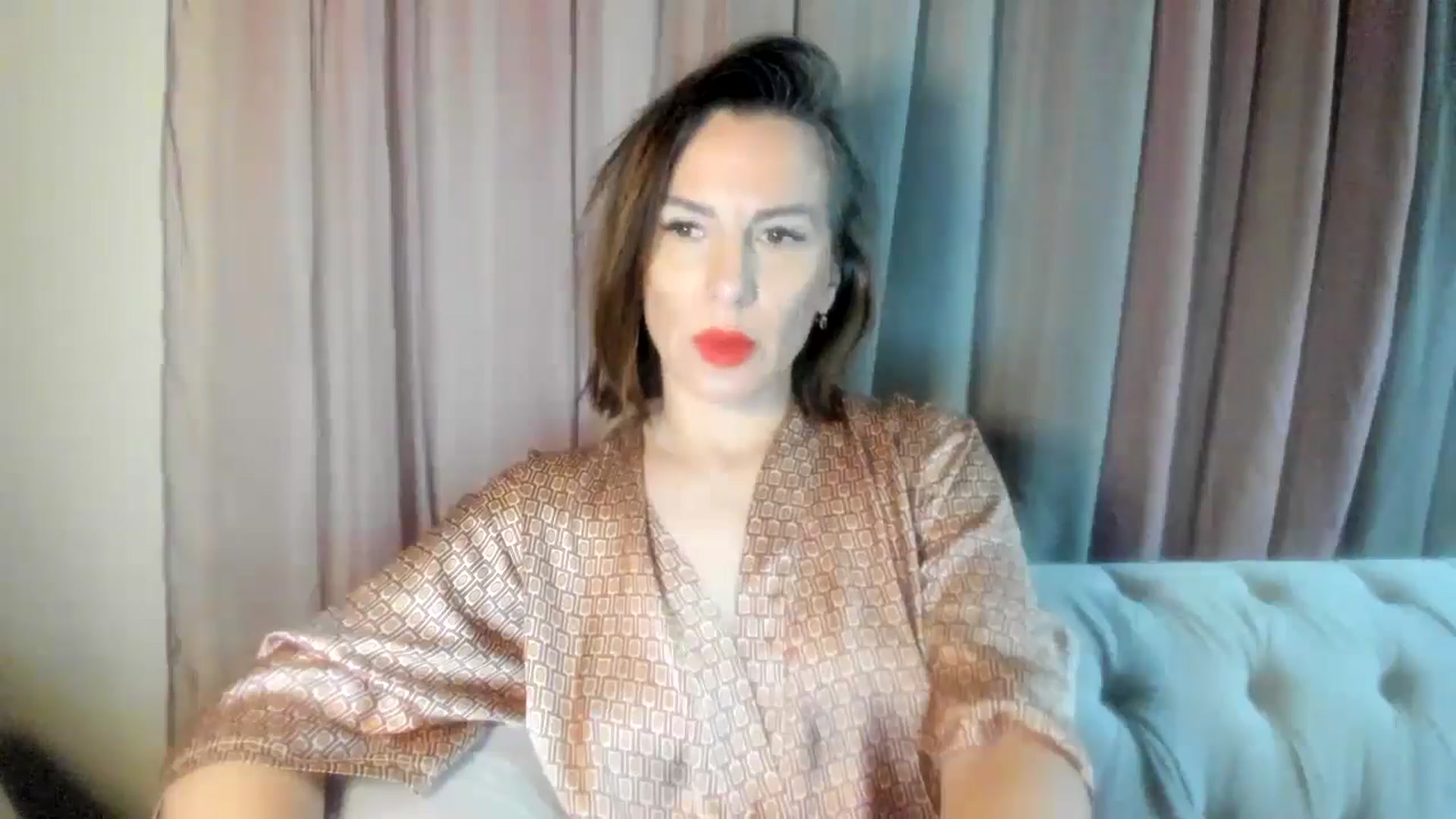Gallery image thumbnail from Aarte_miss's myfreecams stream on, 05/05/2024, 22:03 image 10 of 20