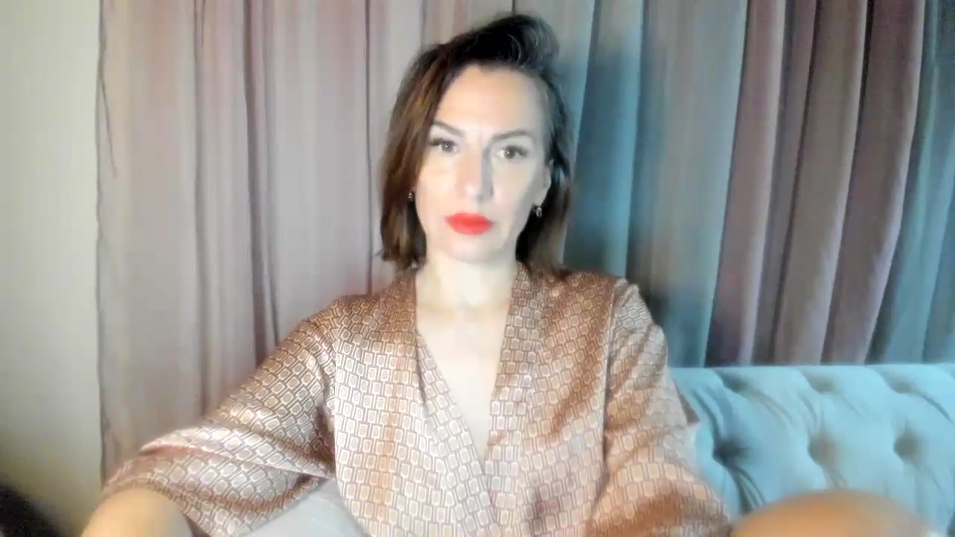 Gallery image thumbnail from Aarte_miss's myfreecams stream on, 05/05/2024, 22:03 image 7 of 20