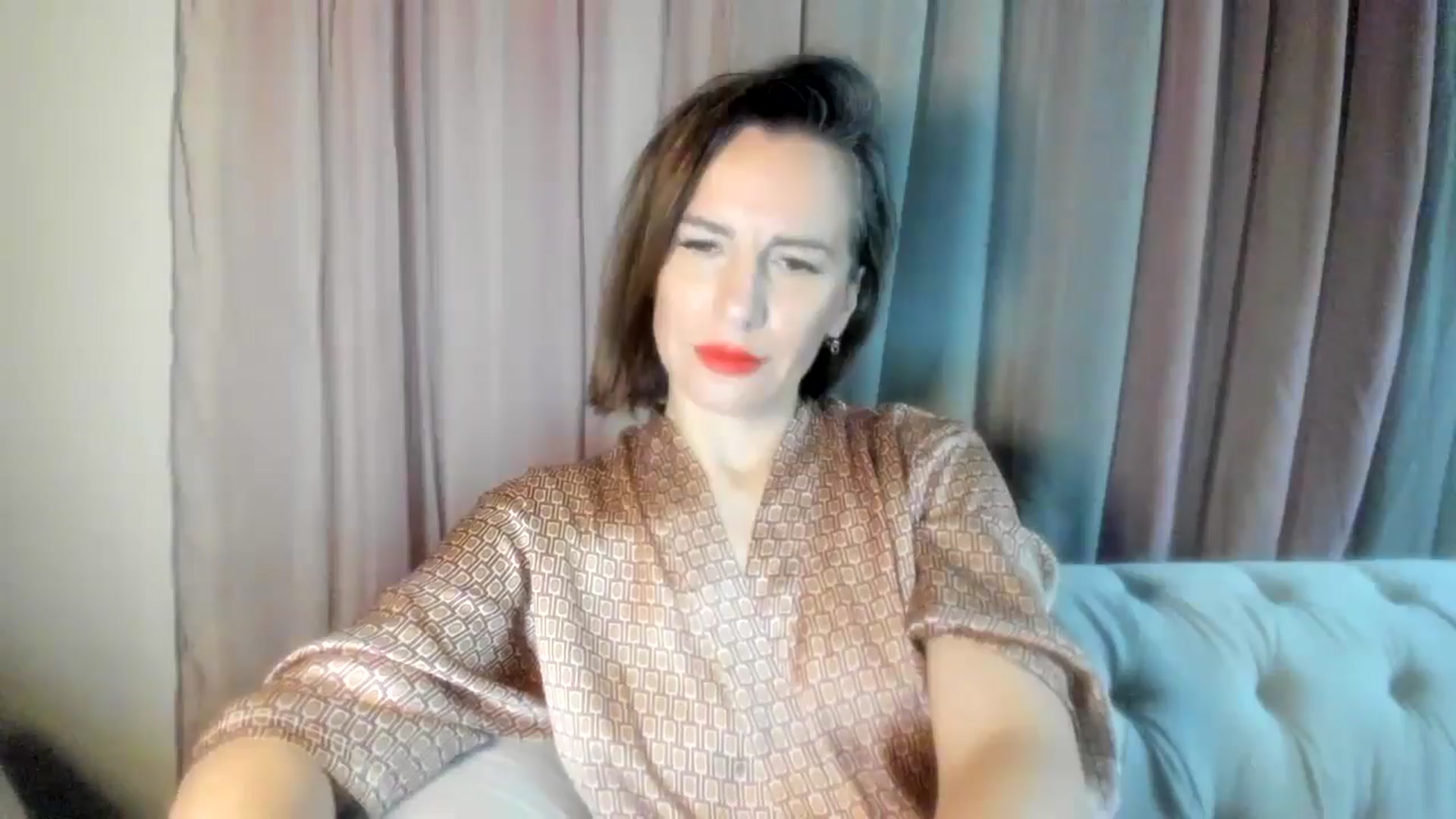 Gallery image thumbnail from Aarte_miss's myfreecams stream on, 05/05/2024, 22:03 image 14 of 20