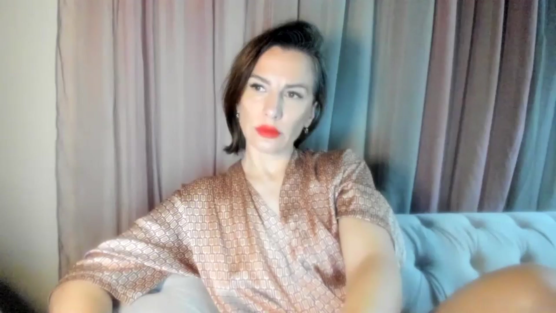 Gallery image thumbnail from Aarte_miss's myfreecams stream on, 05/05/2024, 22:03 image 2 of 20