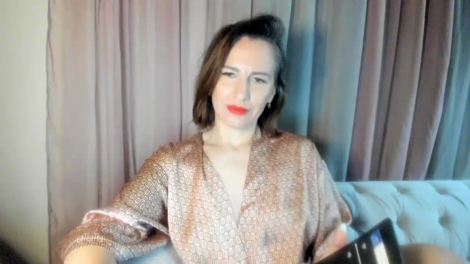 Gallery image thumbnail from Aarte_miss's myfreecams stream on, 05/05/2024, 22:03 image 6 of 20