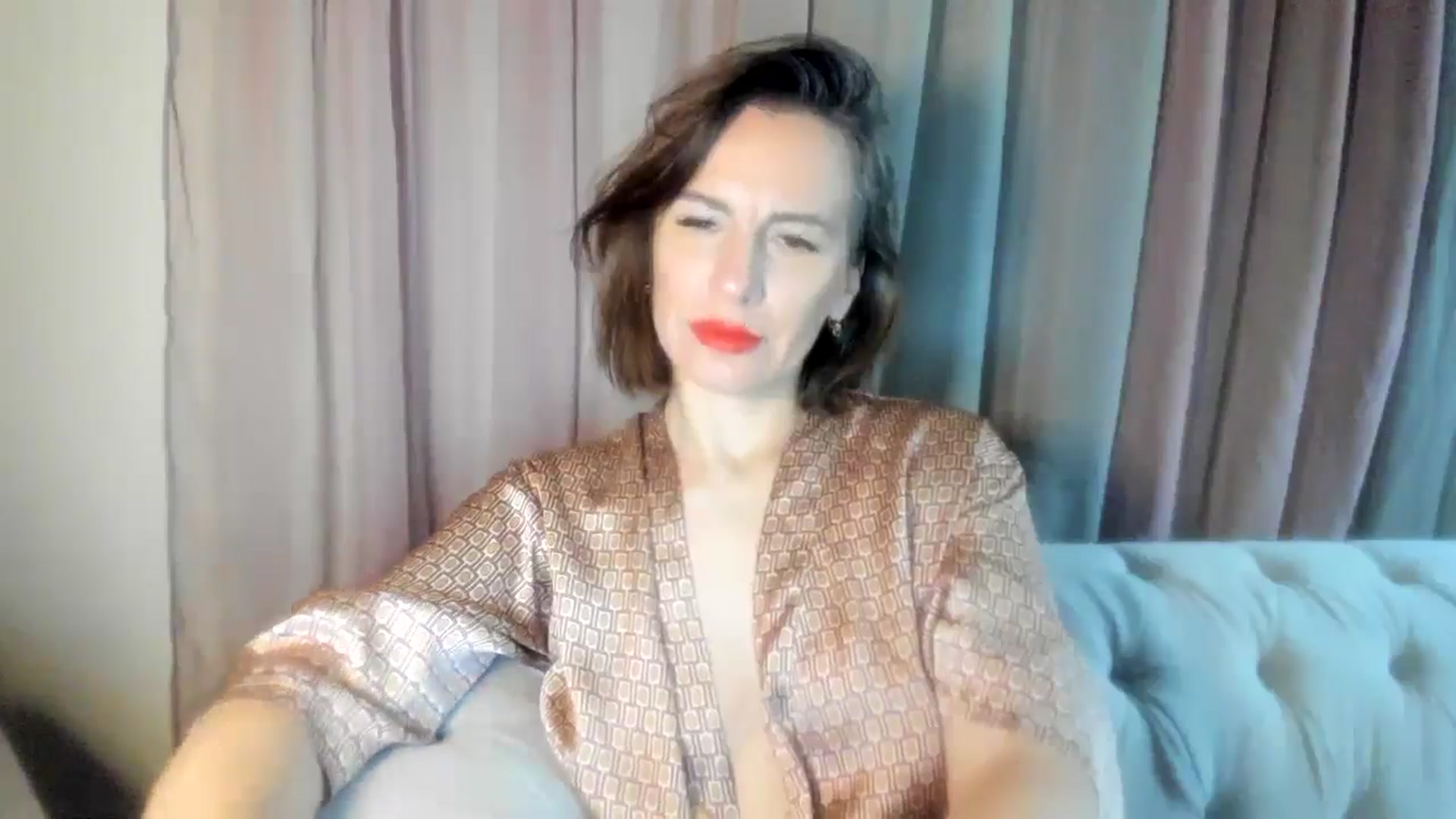 Gallery image thumbnail from Aarte_miss's myfreecams stream on, 05/06/2024, 24:04 image 10 of 20