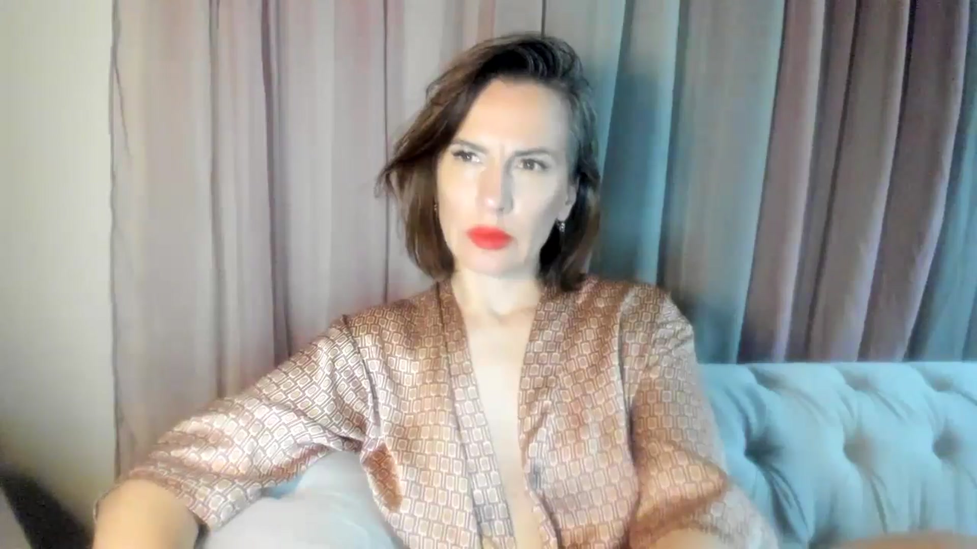 Gallery image thumbnail from Aarte_miss's myfreecams stream on, 05/06/2024, 24:04 image 12 of 20