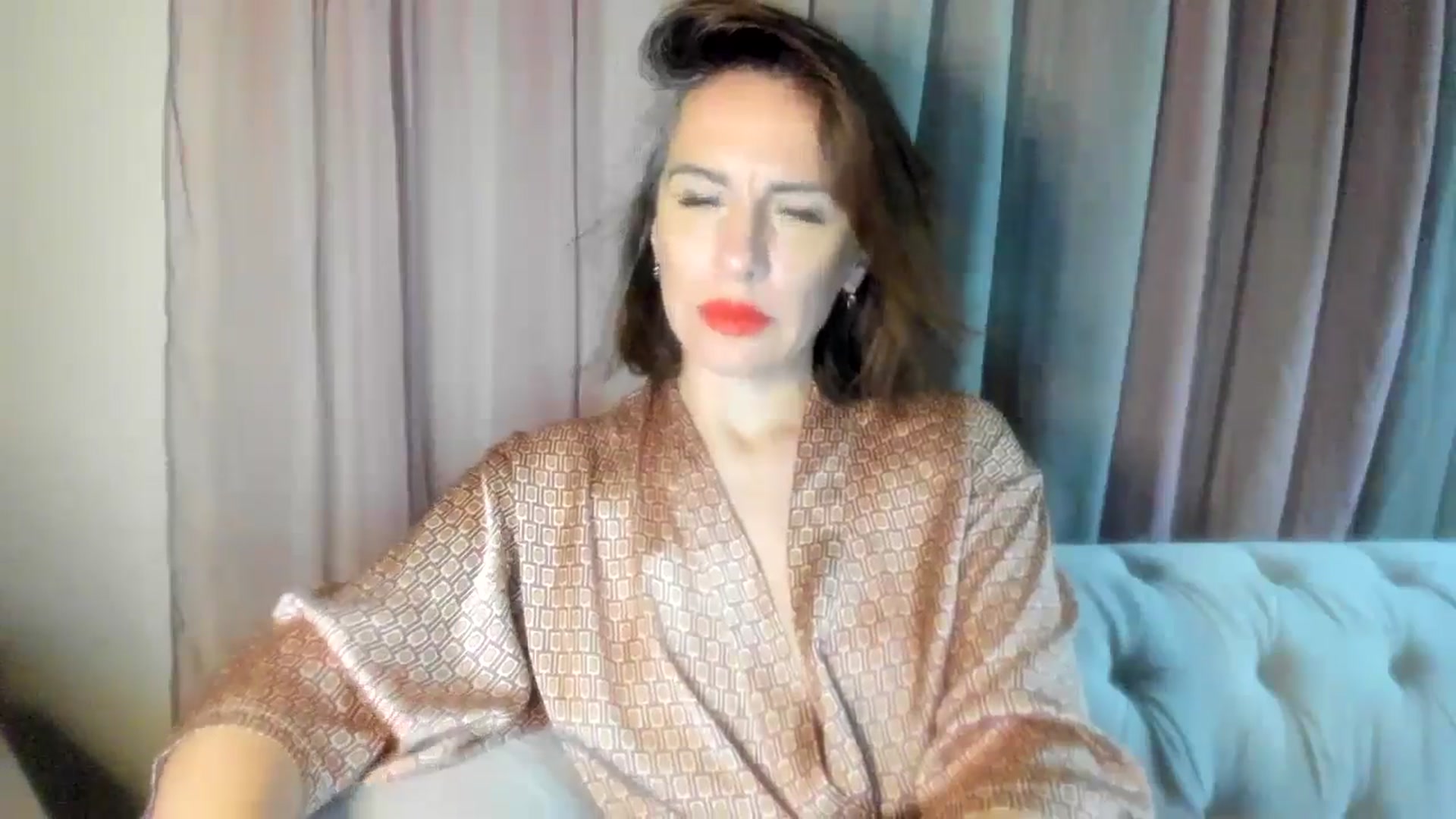 Gallery image thumbnail from Aarte_miss's myfreecams stream on, 05/06/2024, 24:04 image 5 of 20