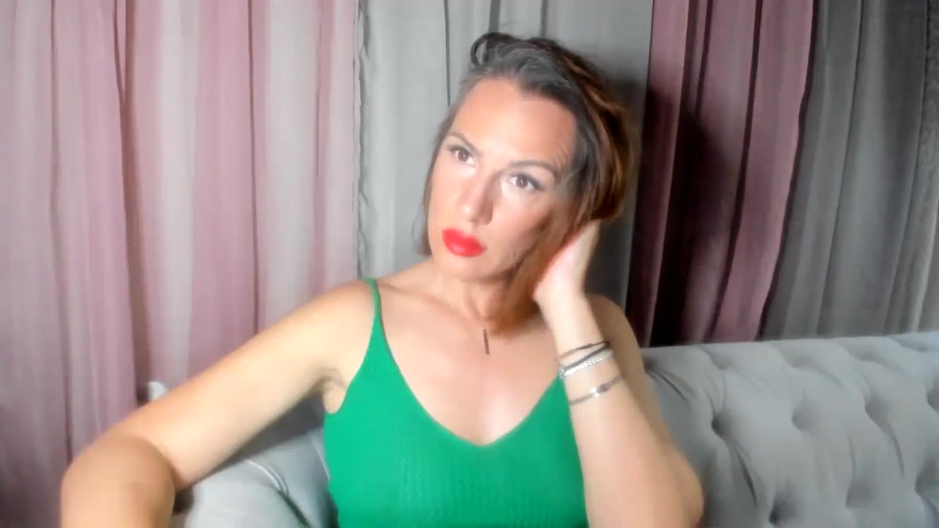 Gallery image thumbnail from Aarte_miss's myfreecams stream on, 06/14/2024, 23:31 image 9 of 20