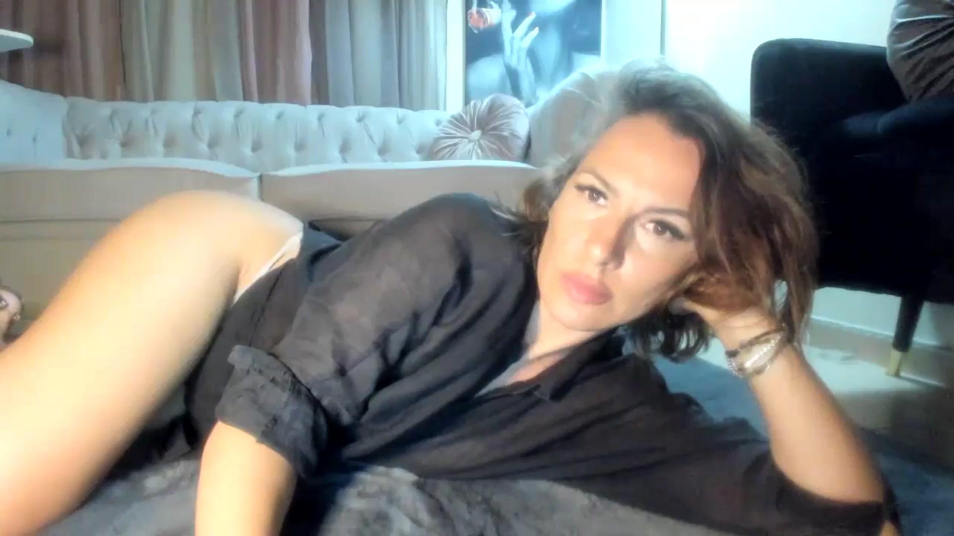 Gallery image thumbnail from Aarte_miss's myfreecams stream on, 06/20/2024, 20:28 image 19 of 20
