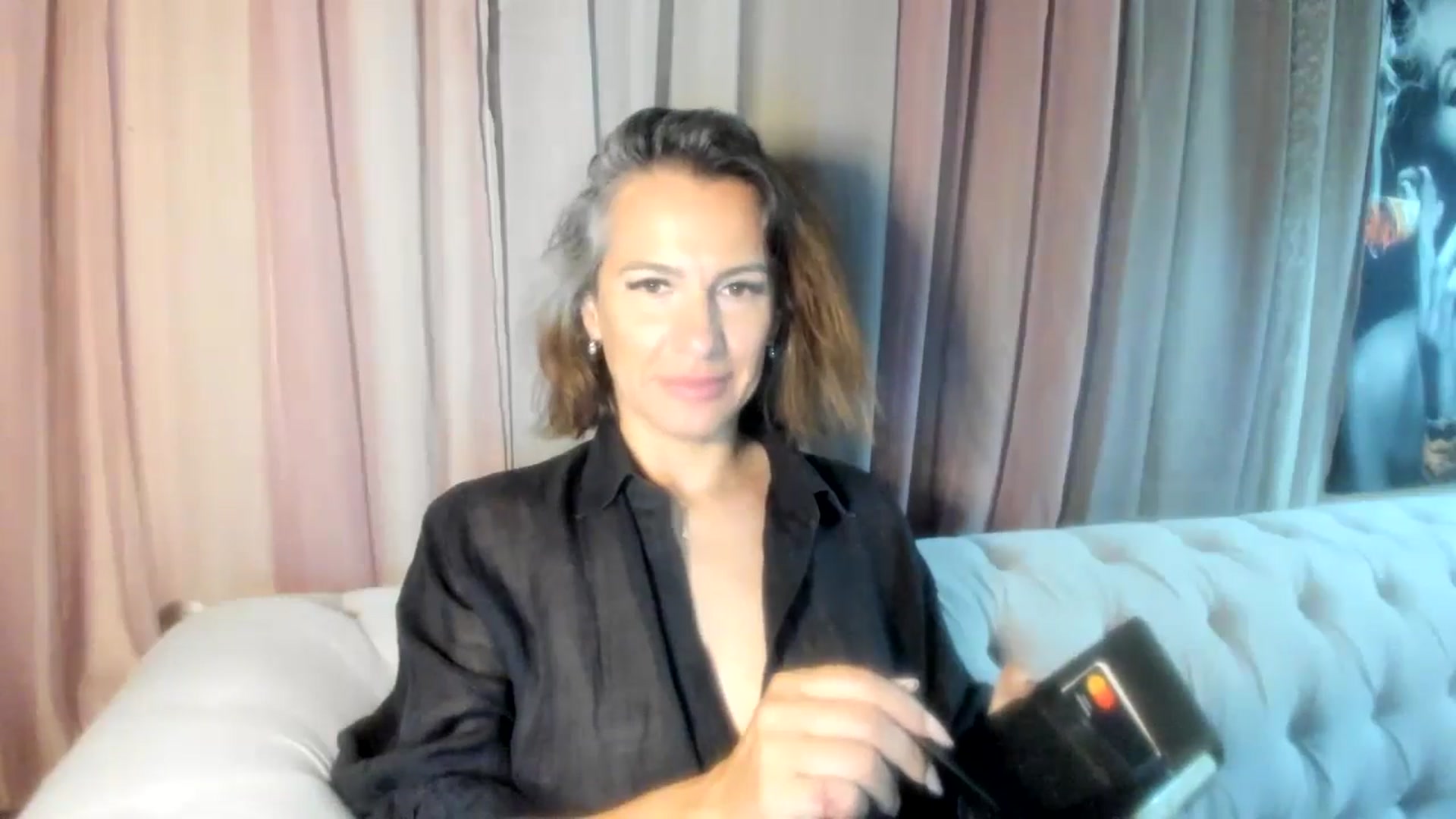 Gallery image thumbnail from Aarte_miss's myfreecams stream on, 06/20/2024, 23:34 image 18 of 20