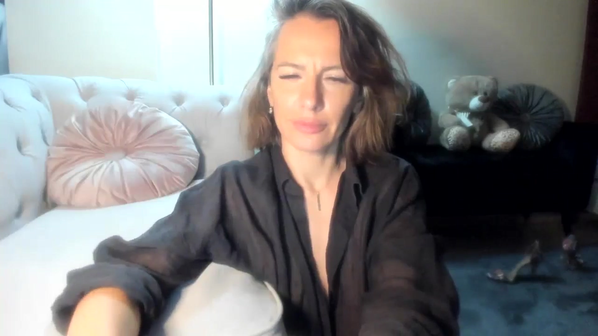 Gallery image thumbnail from Aarte_miss's myfreecams stream on, 06/20/2024, 23:34 image 10 of 20